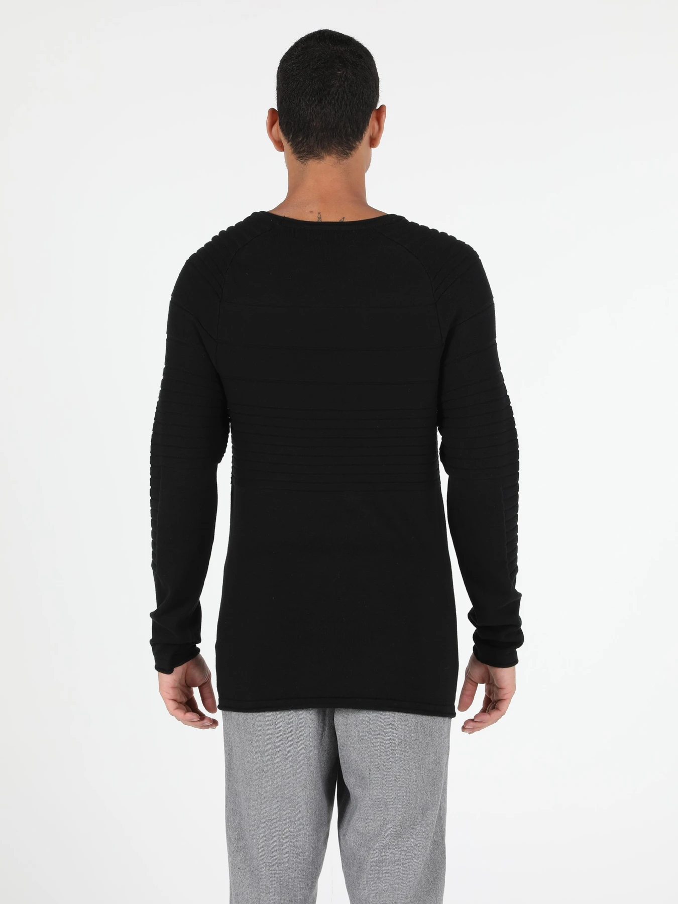 Худи и свитшоты Colin’s модель CL1050729_Q1.V1_BLK Фото