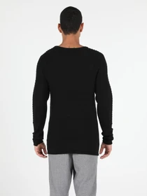 Худи и свитшоты Colin’s модель CL1050729_Q1.V1_BLK Фото