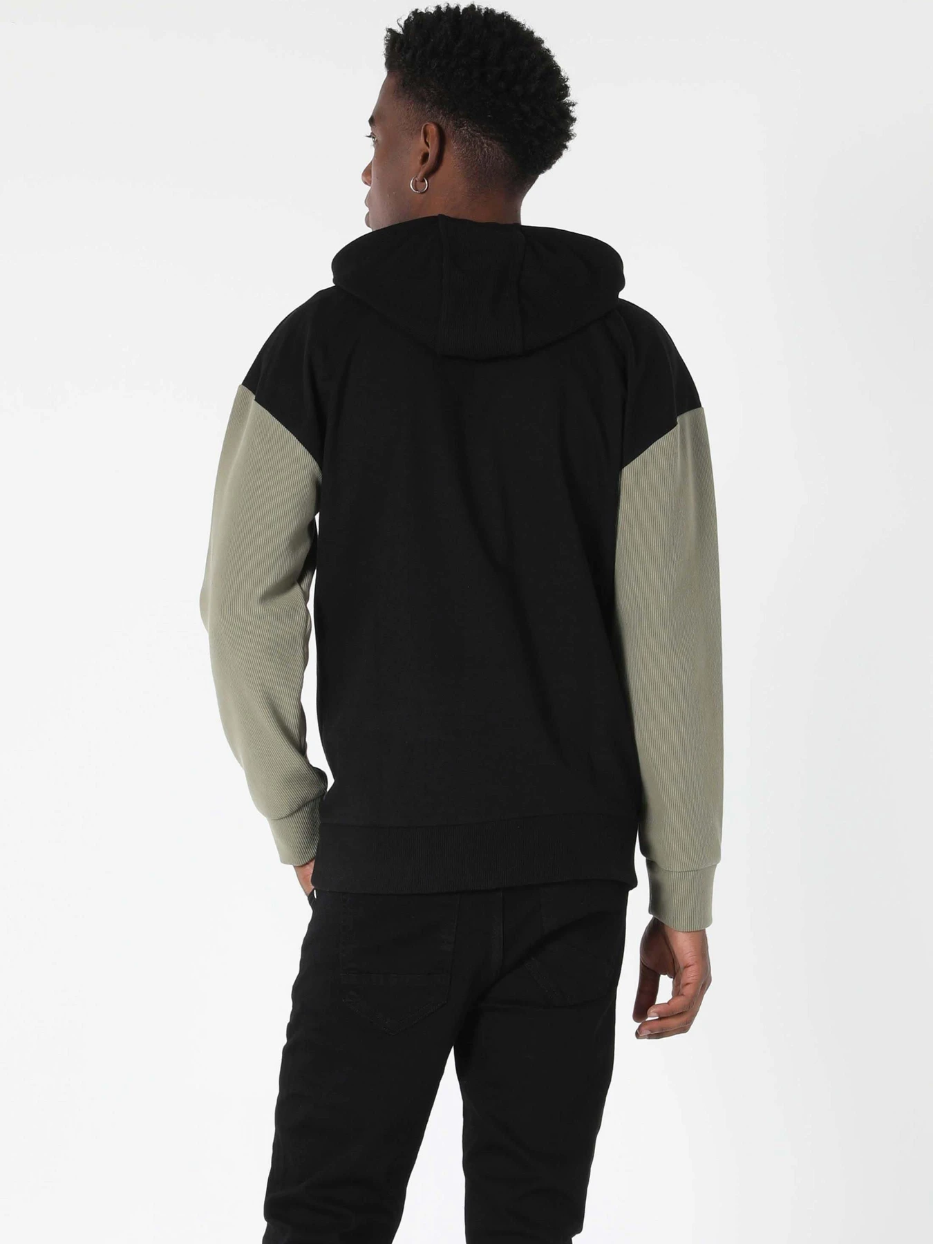 Худи и свитшоты Colin’s модель CL1057457_Q1.V1_BLK Фото