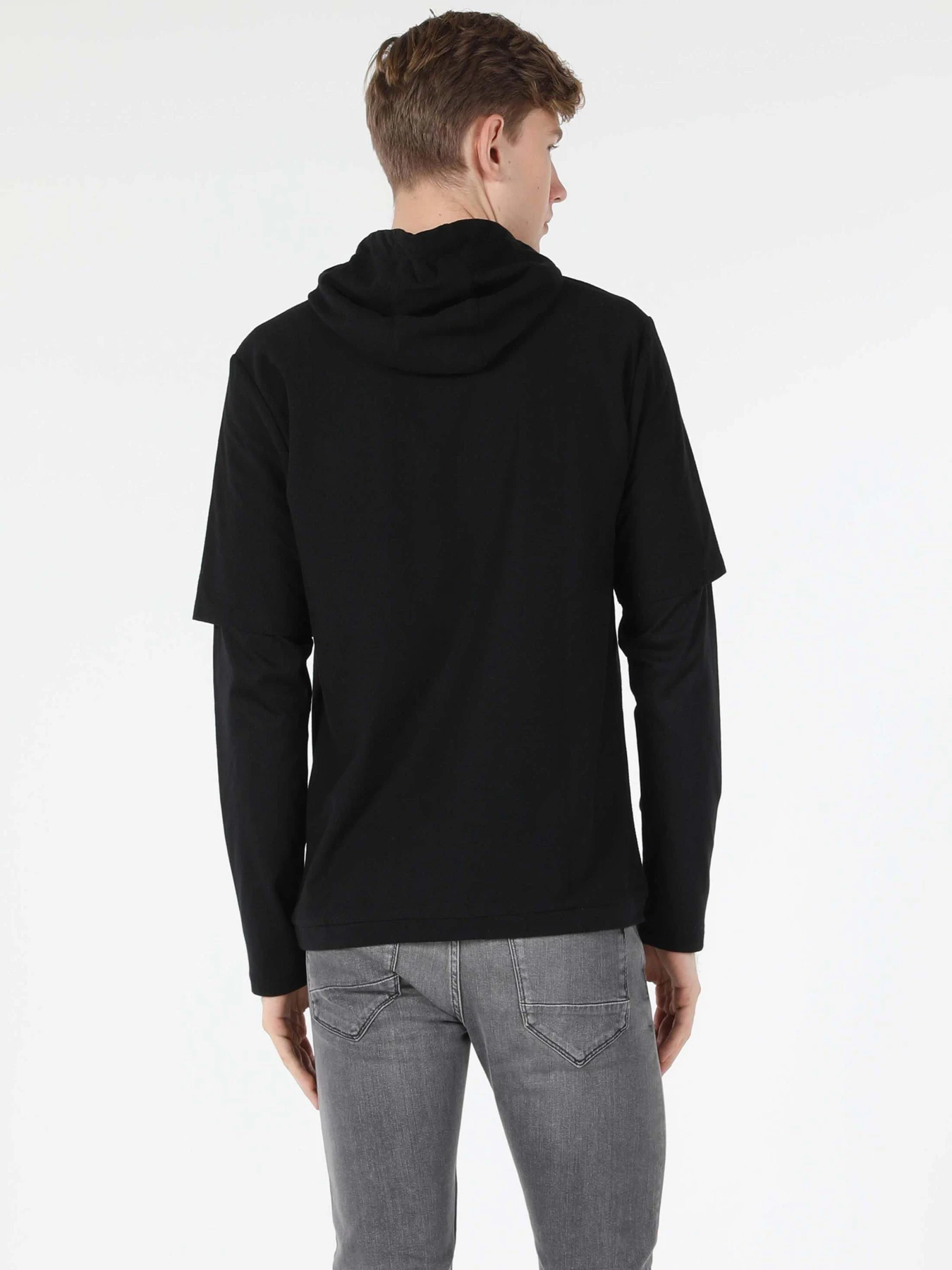 Худи и свитшоты Colin’s модель CL1056773_Q1.V1_BLK Фото