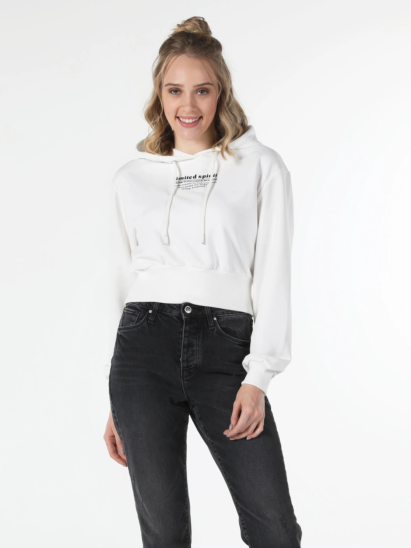 Худи и свитшоты Colin’s модель CL1057344_Q1.V1_WHT Фото