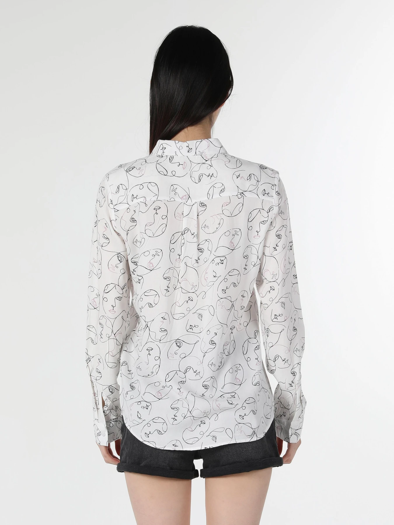Сорочки Colin’s модель CL1057281_Q1.V1_WHT Фото