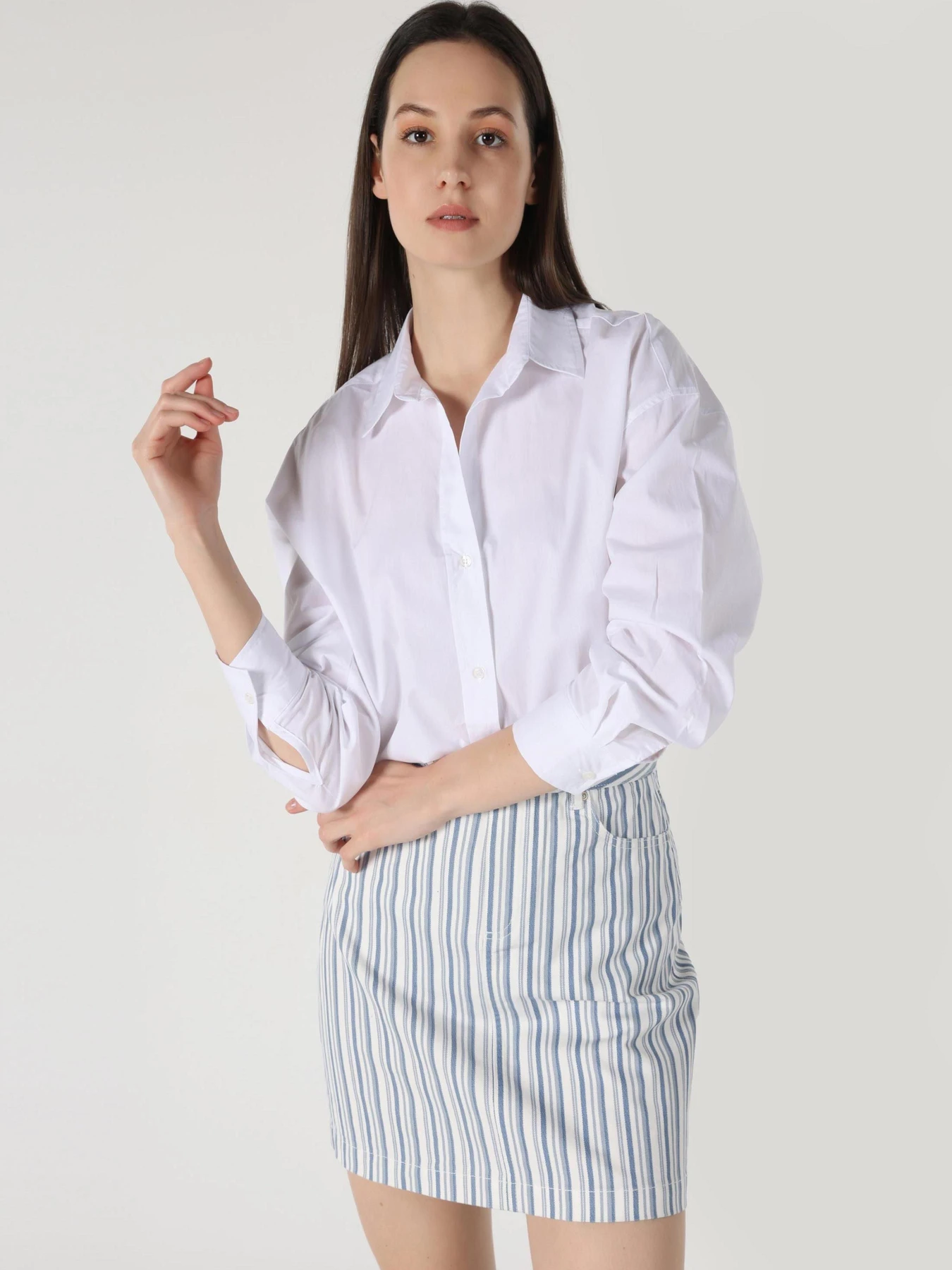 Сорочки Colin’s модель CL1058726_Q1.V1_WHT Фото