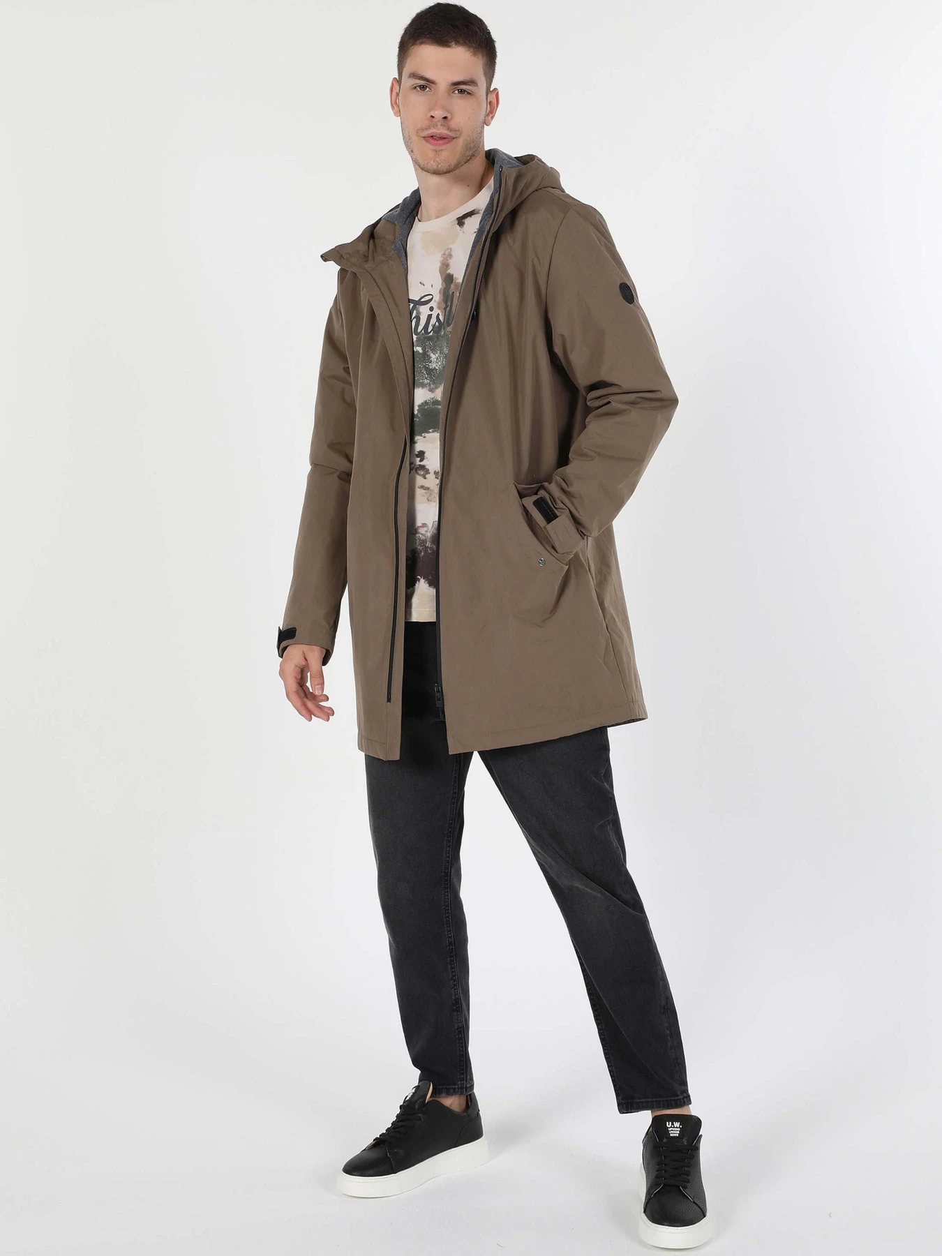 Куртки и дубленки Colin’s модель CL1055609_Q1.V1_BEI Фото