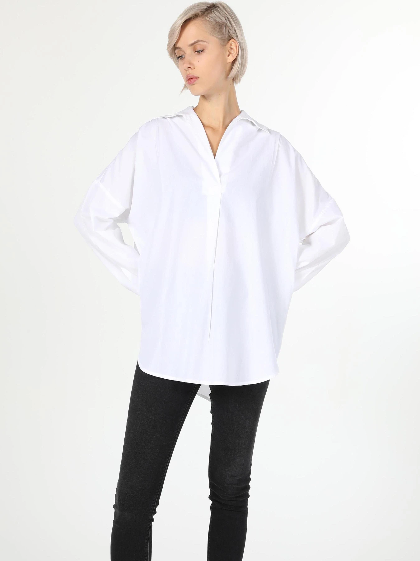 Сорочки Colin’s модель CL1059741_Q1.V1_WHT Фото