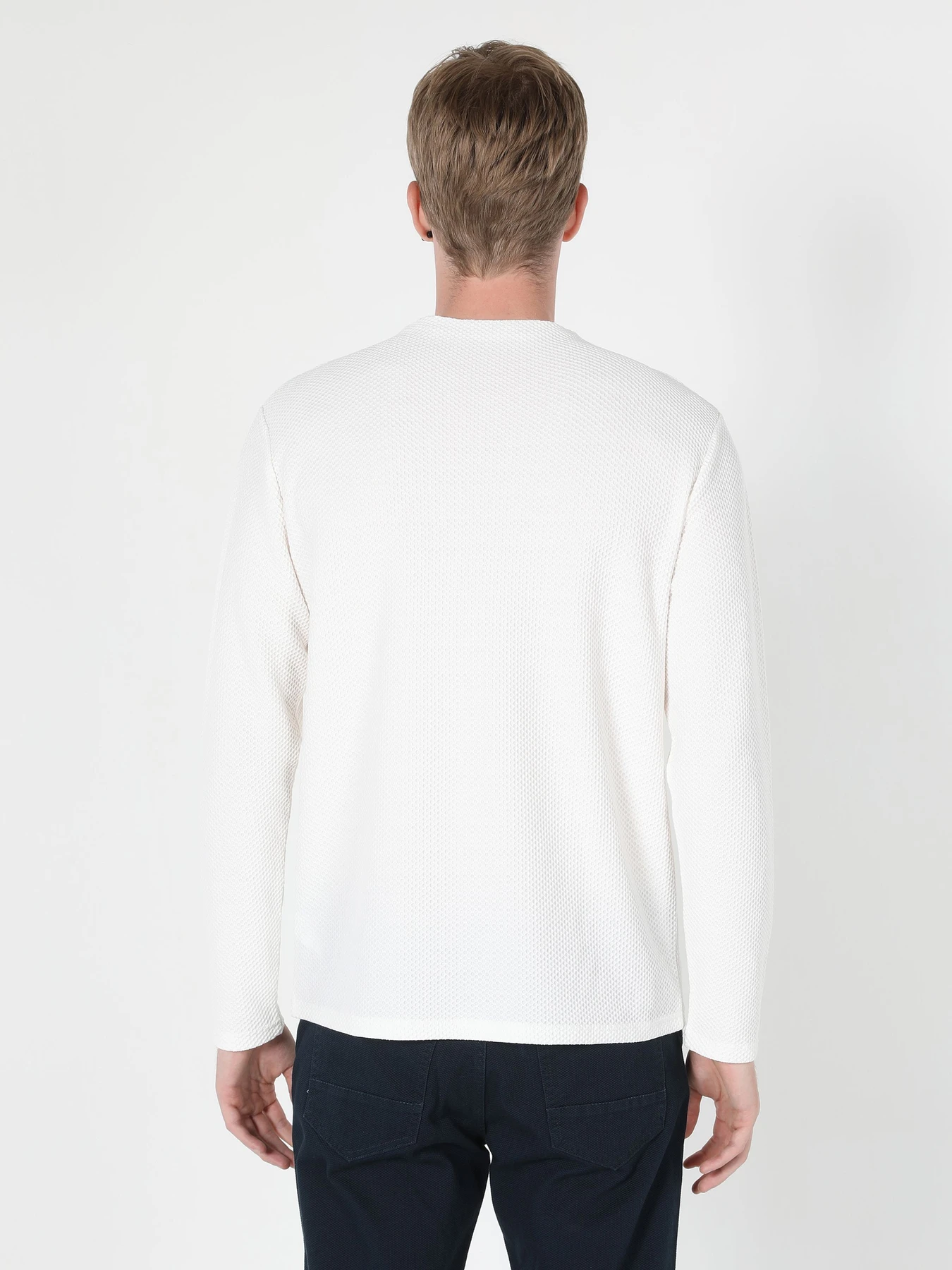Худи и свитшоты Colin’s модель CL1060115_Q1.V1_WHT Фото