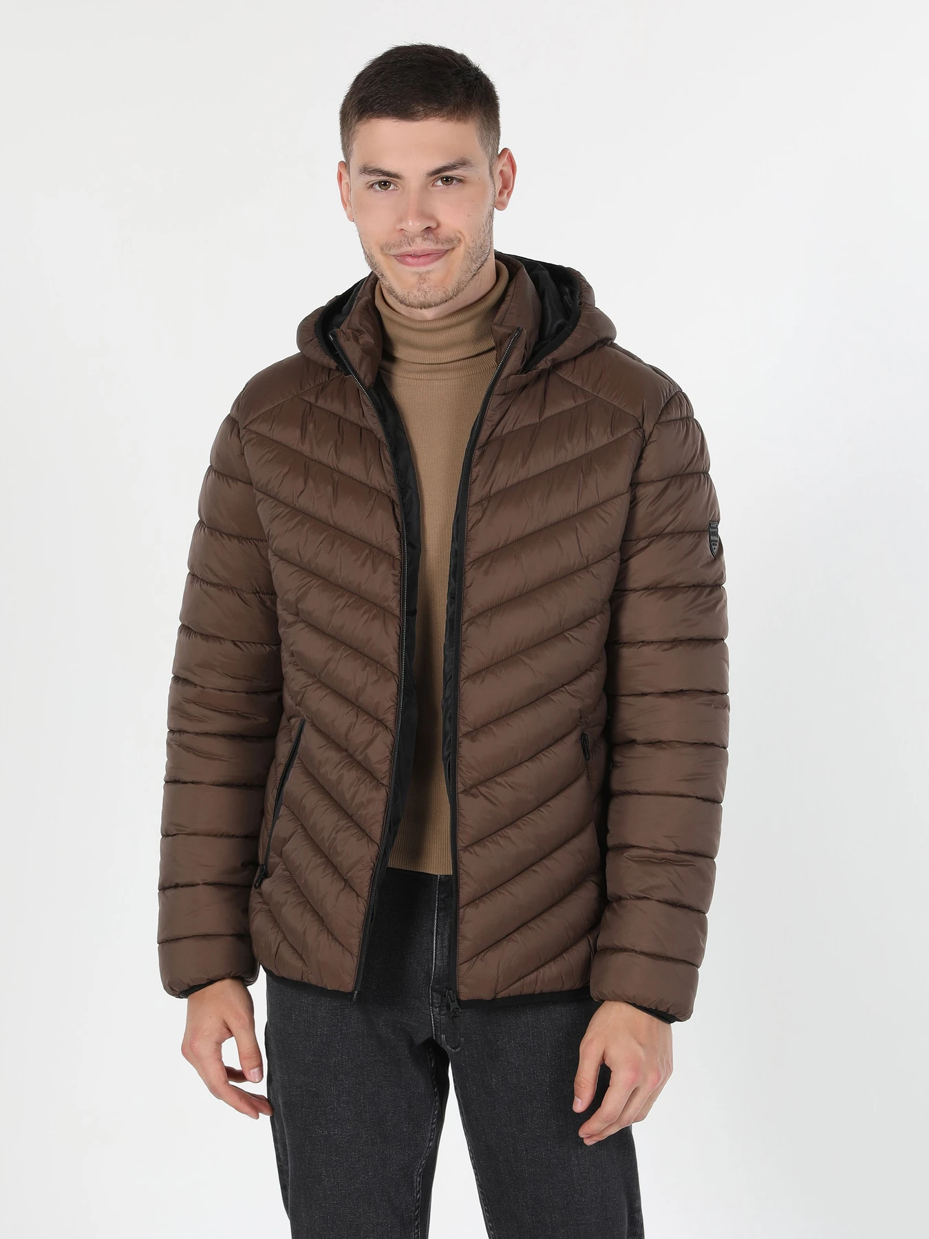 Куртки и дубленки Colin’s модель CL1021308_Q1.V1_BRW Фото