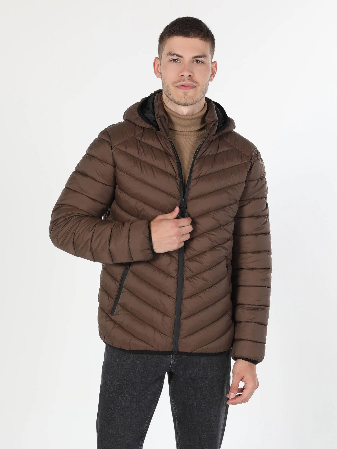 Куртки и дубленки Colin’s модель CL1021308_Q1.V1_BRW Фото