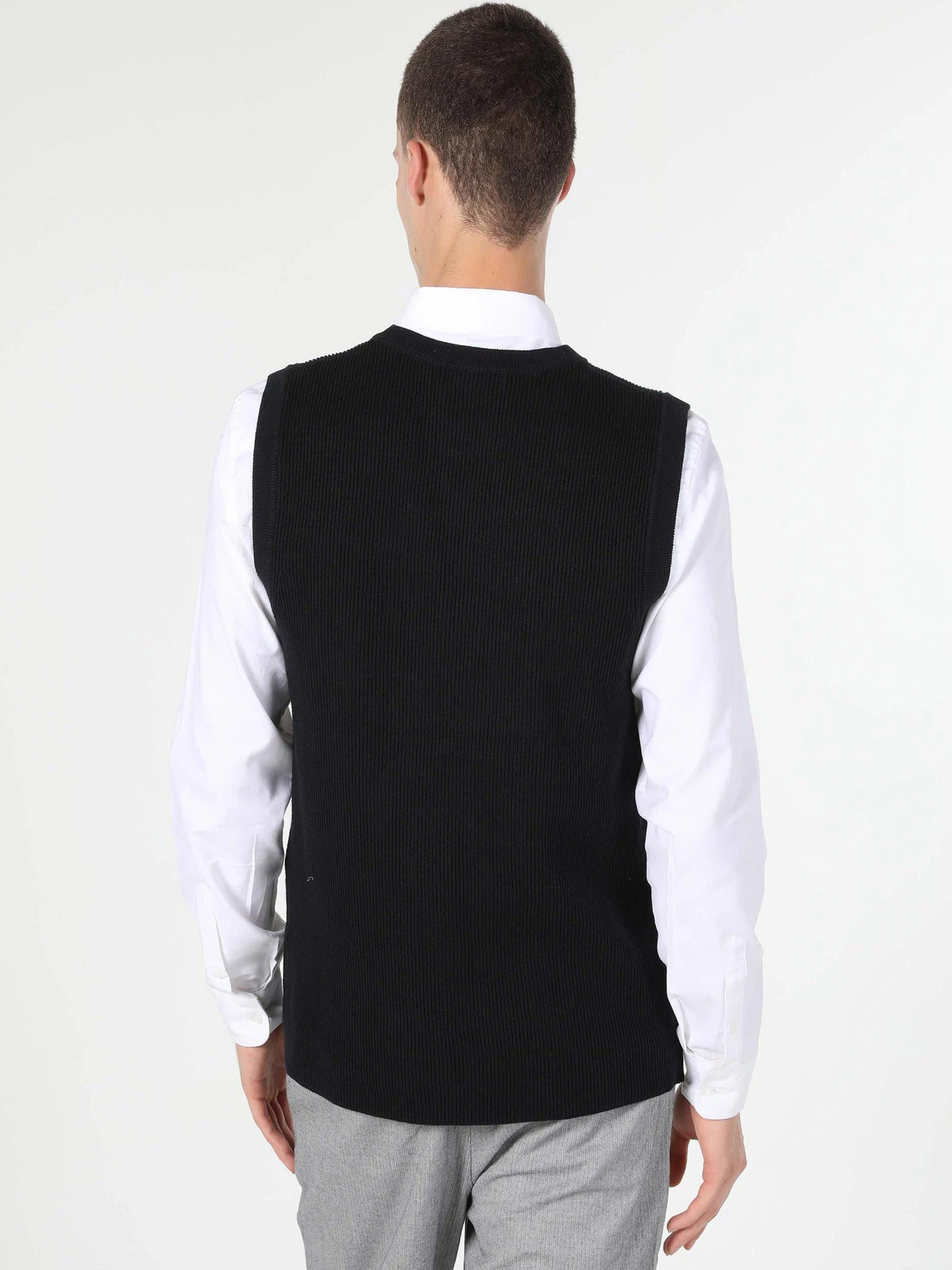 Худі та світшоти Colin’s модель CL1060495_Q1.V1_BLK Фото