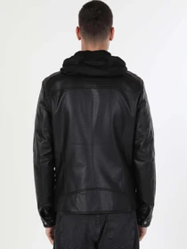 Куртки и дубленки Colin’s модель CL1060746_Q1.V1_BLK Фото