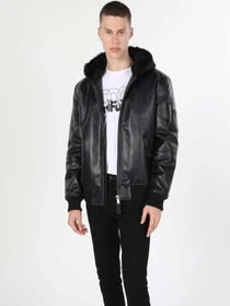 Куртки и дубленки Colin’s модель CL1060744_Q1.V1_BLK Фото