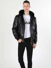 Куртки и дубленки Colin’s модель CL1060744_Q1.V1_BLK Фото