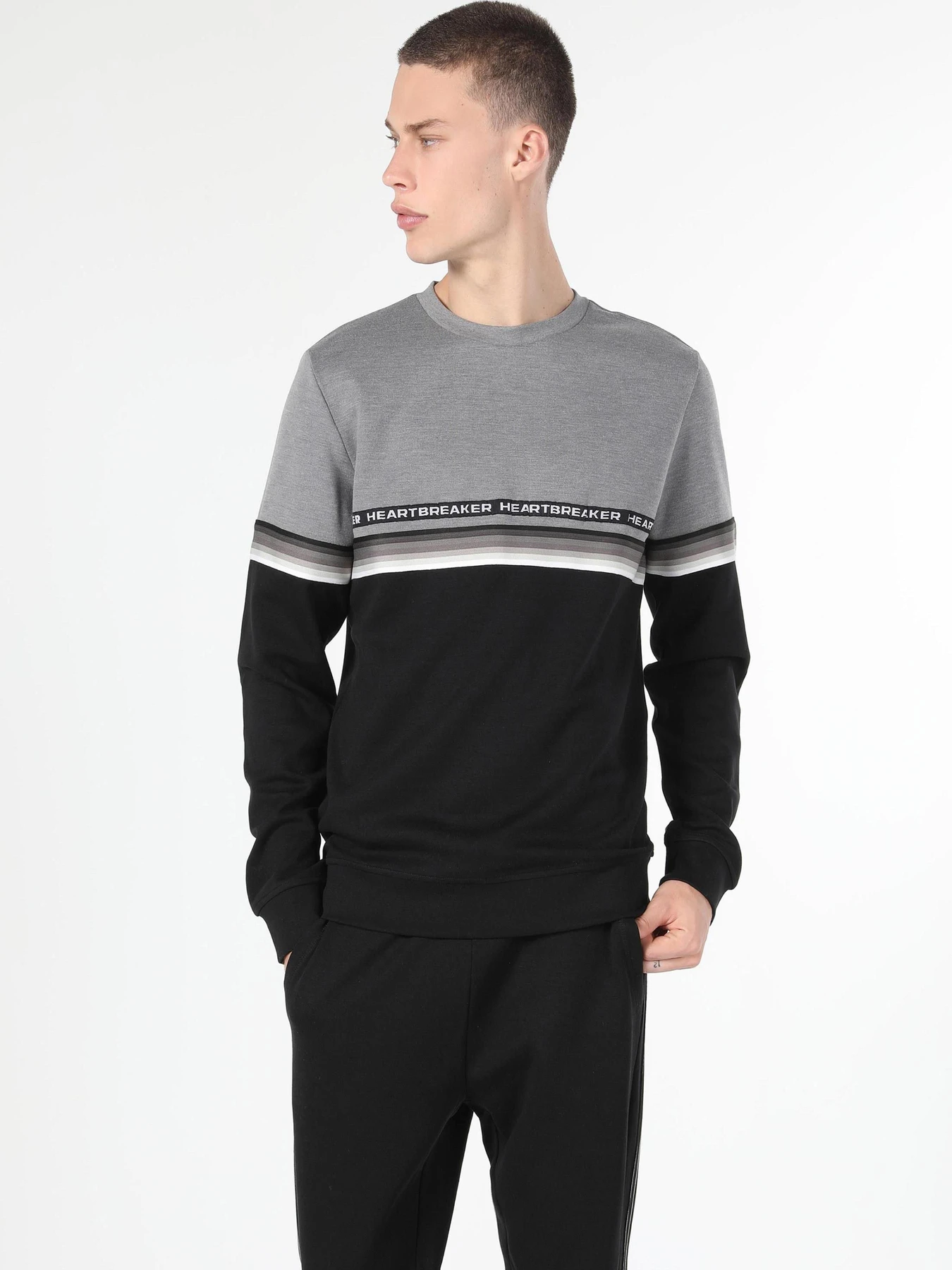 Худі та світшоти Colin’s модель CL1059893_Q1.V1_BLK Фото