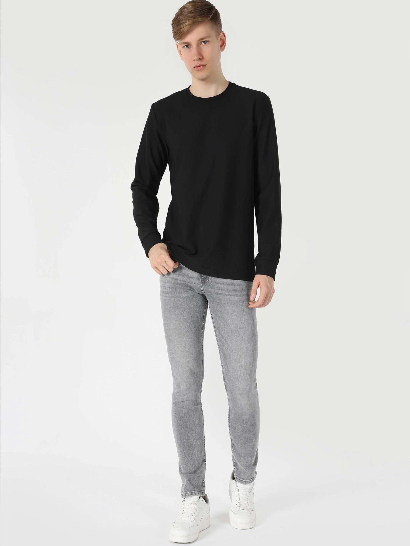 Худи и свитшоты Colin’s модель CL1062460_Q1.V1_BLK Фото