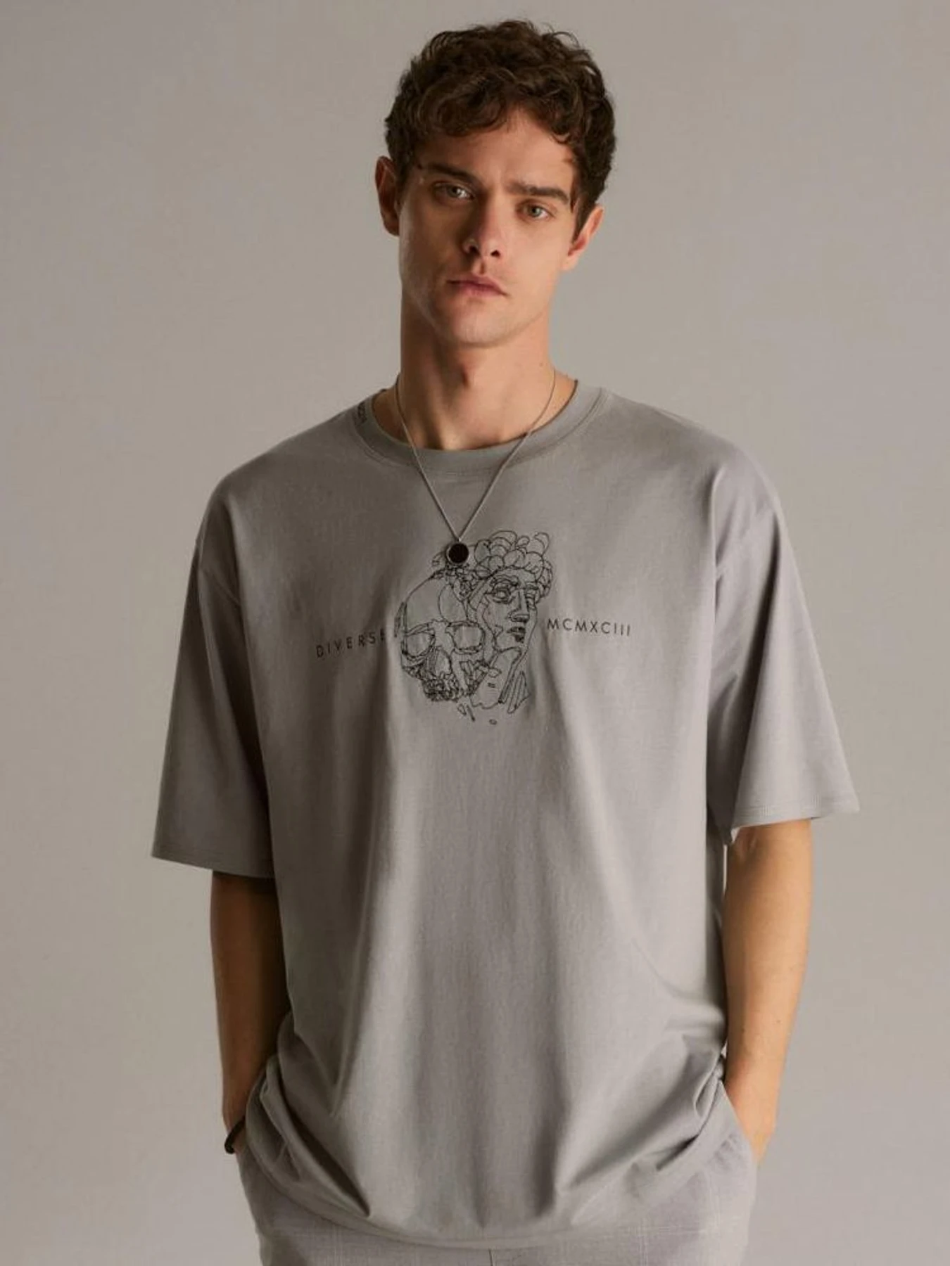 Футболки и поло DIVERSE Prm Skull B модель 10043956 Футболки и поло DIVERSE Prm Skull B модель 10043956 Фото
