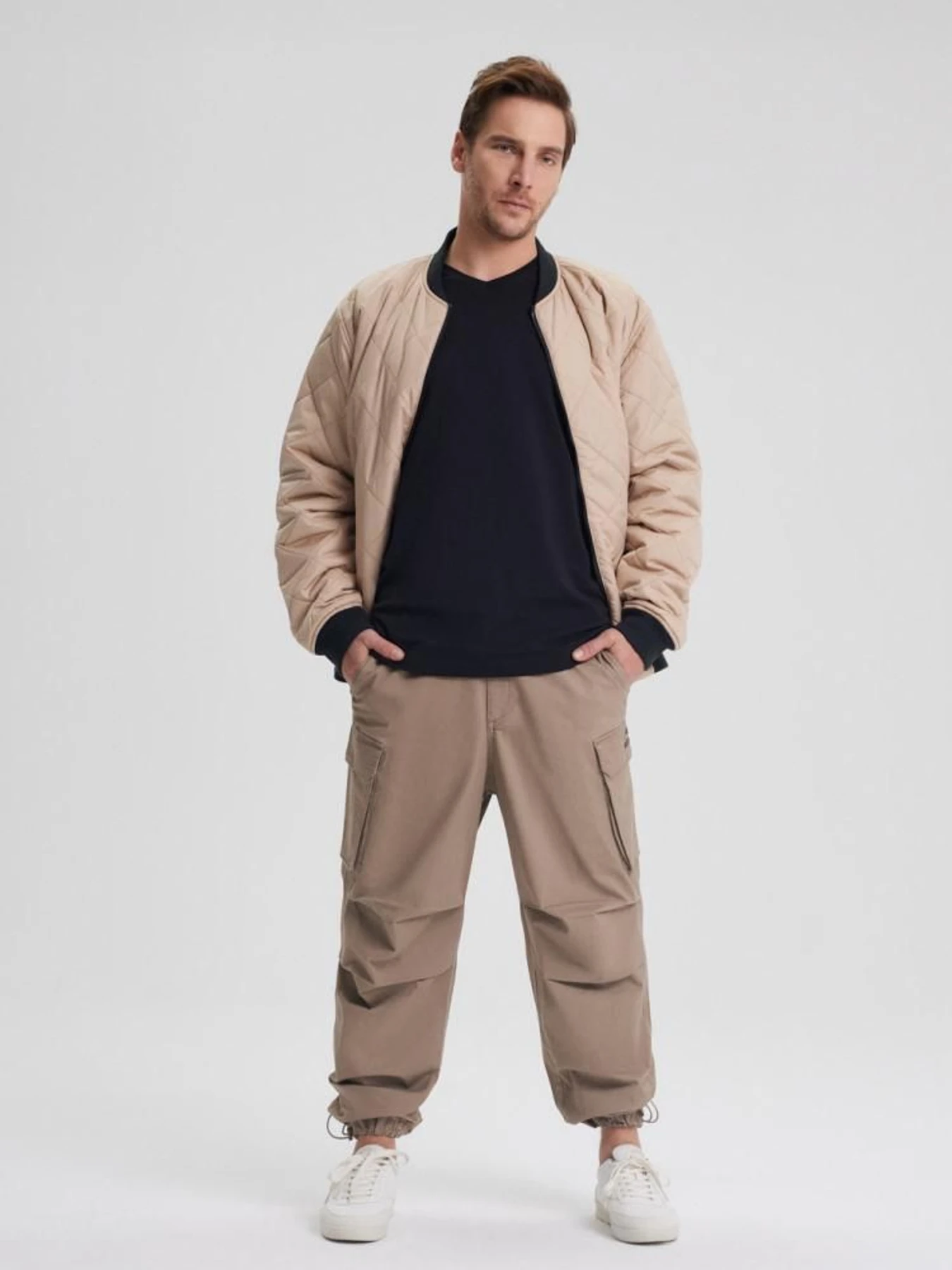 Футболки и поло DIVERSE V Neck модель 10043940 Футболки и поло DIVERSE V Neck модель 10043940 Фото