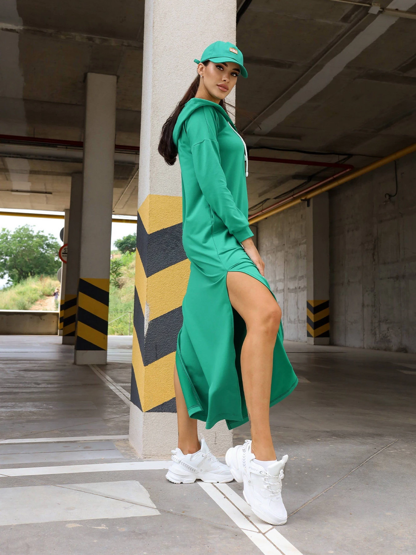 Сукні ISSA Plus модель 12219_green Сукні ISSA Plus модель 12219_green Фото