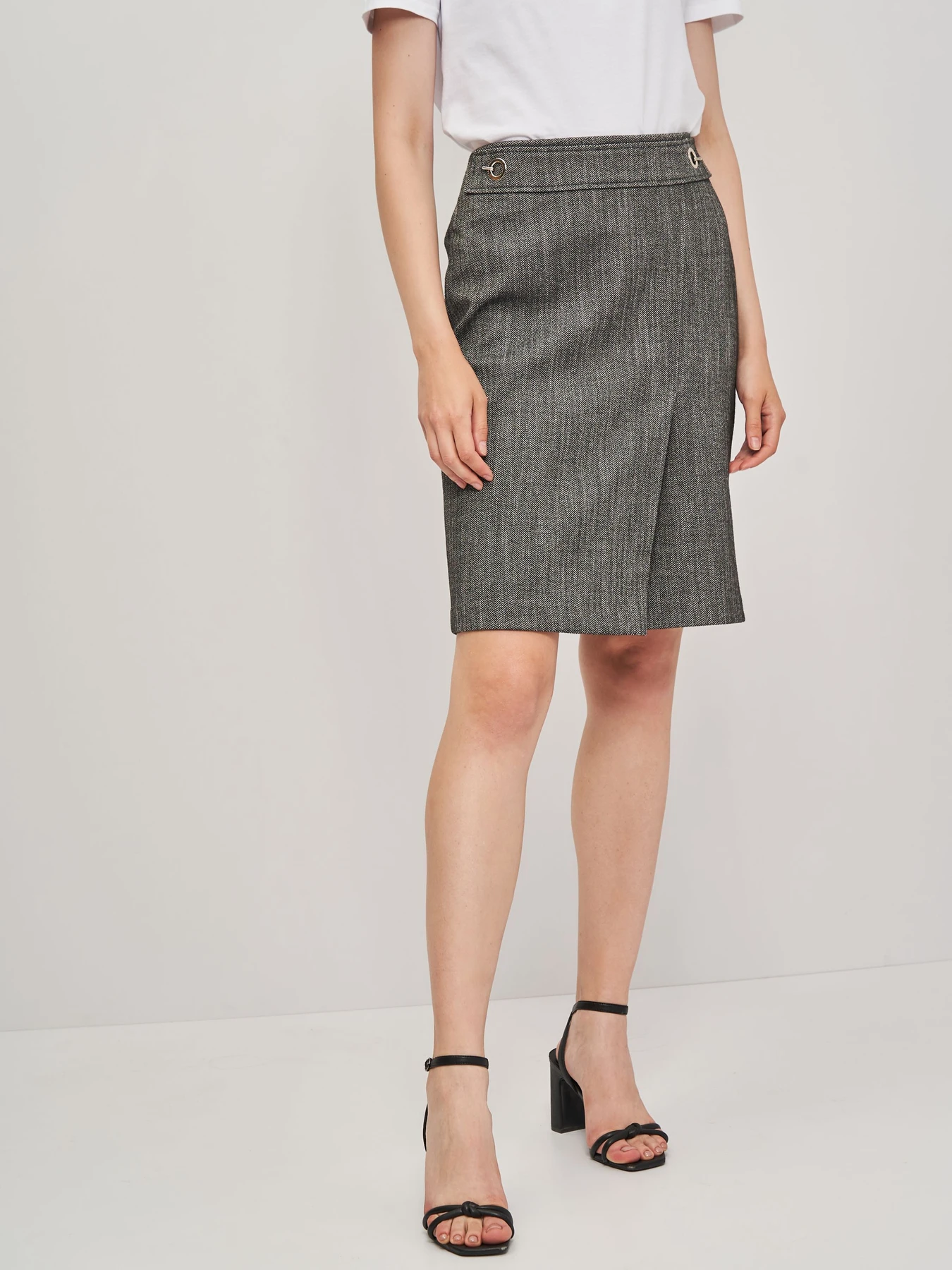 Юбки H&M модель 7784760sm_черно-белый узор Фото