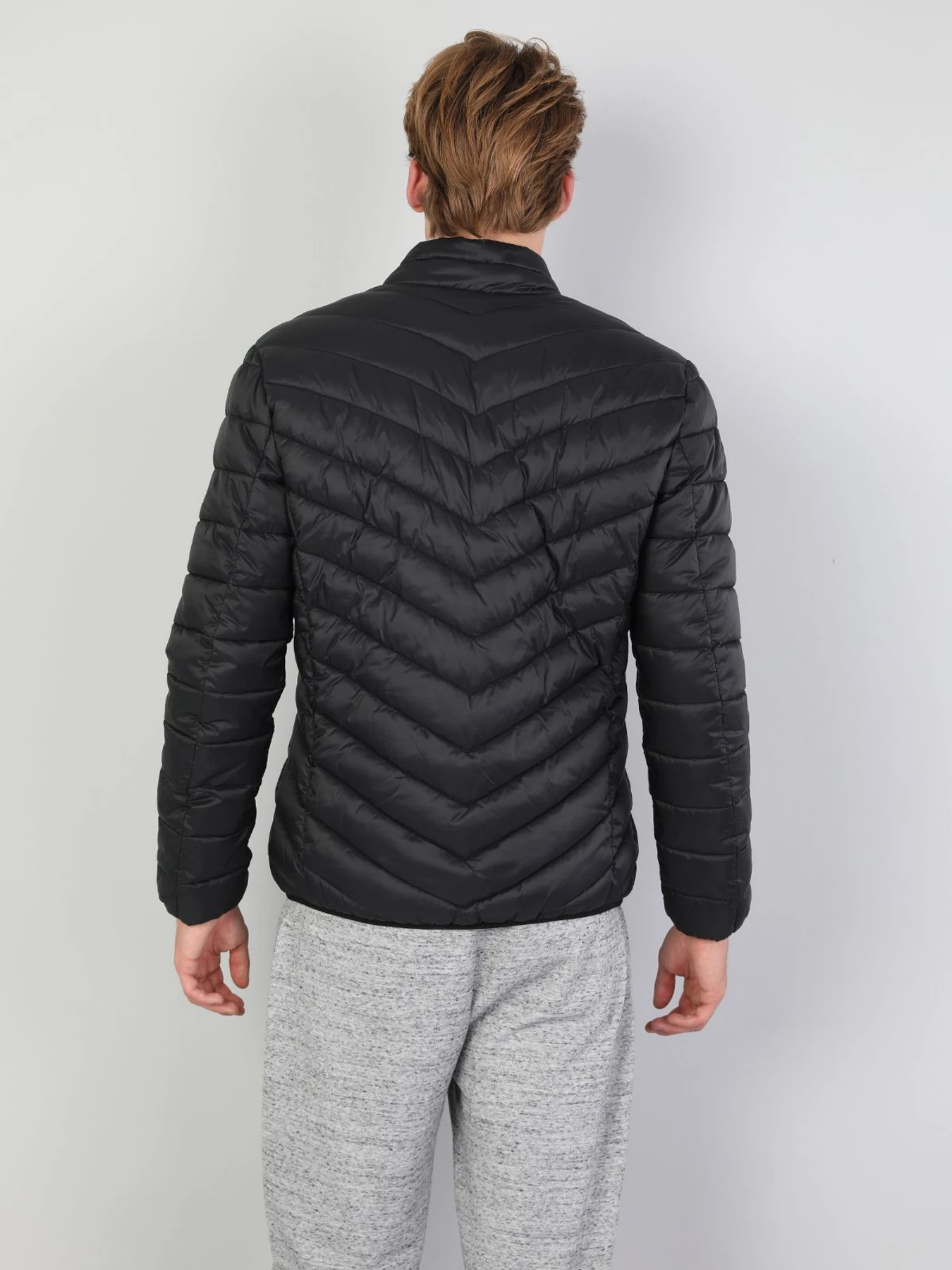 Куртки и дубленки Colin’s модель CL1047839_Q1.V1_BLK Фото
