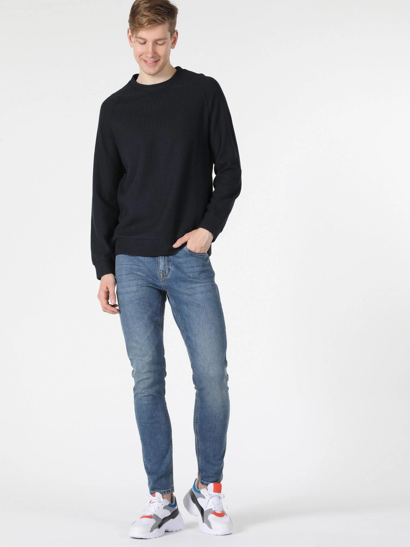 Худи и свитшоты Colin’s модель CL1057263_Q1.V1_NAV Фото