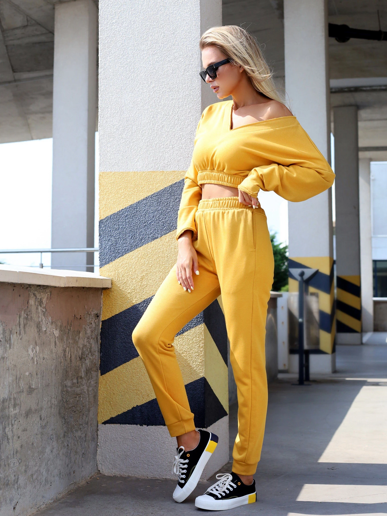 Костюми ISSA Plus модель 12844_mustard Костюми ISSA Plus модель 12844_mustard Фото