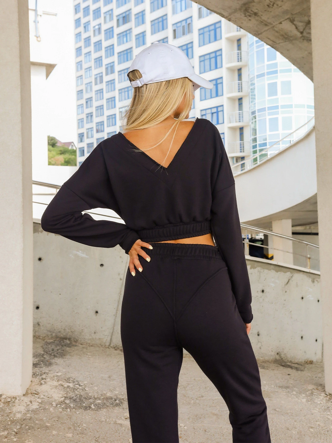 Костюми ISSA Plus модель 12844_black Костюми ISSA Plus модель 12844_black Фото