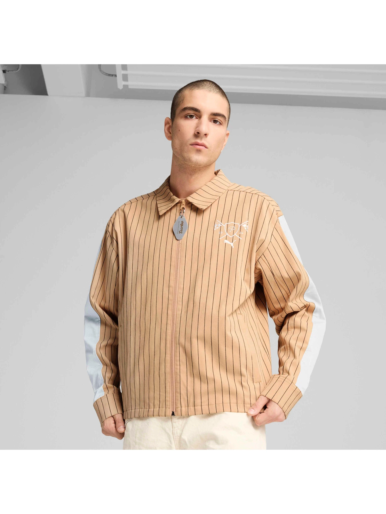 Куртки та дублянки PUMA Pl Lifestyle Jacket модель 630266 Куртки та дублянки PUMA Pl Lifestyle Jacket модель 630266 Фото