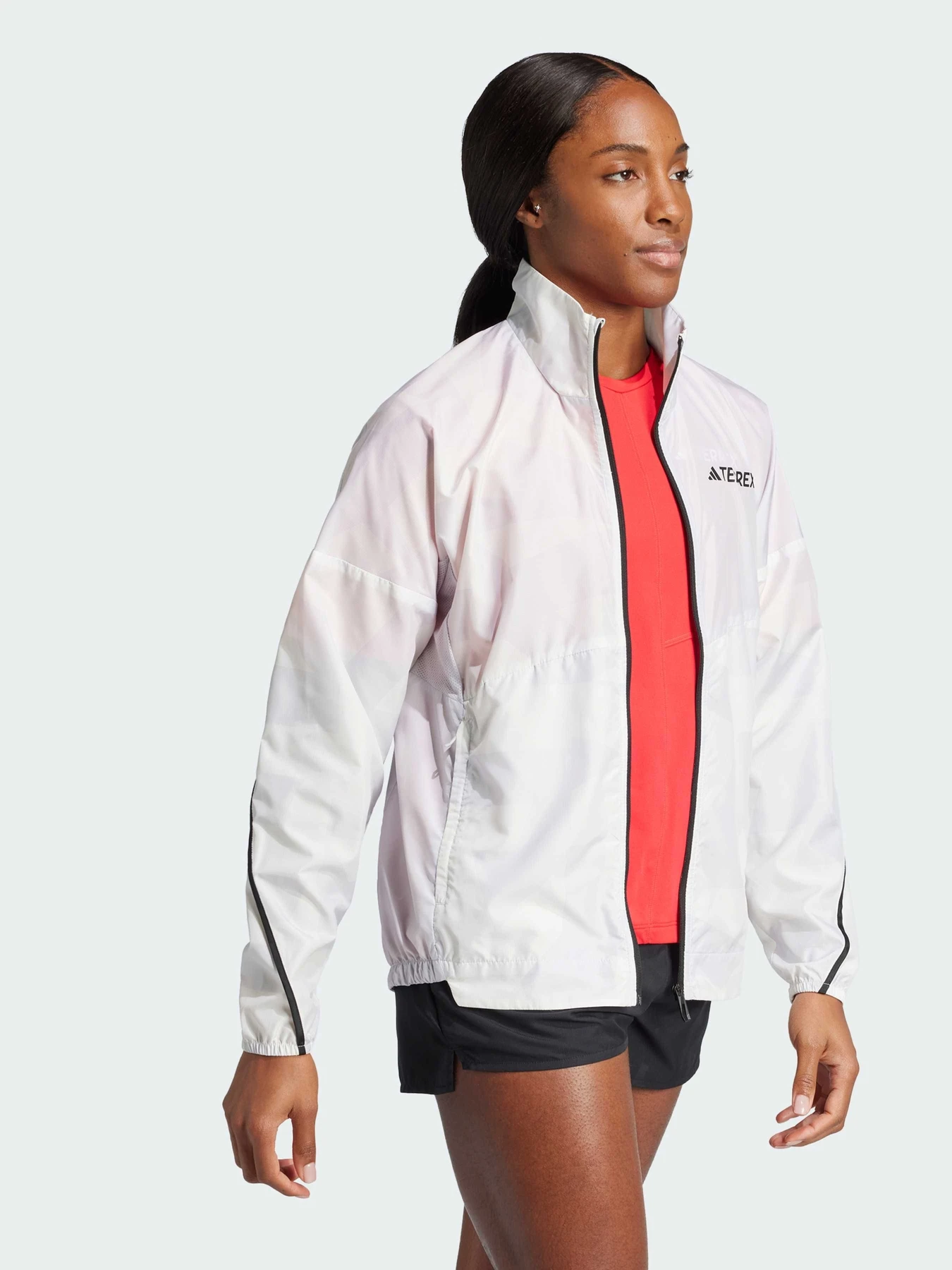 Куртки та дублянки Adidas модель JD8437 Фото