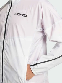 Куртки та дублянки Adidas модель JD8437 Фото