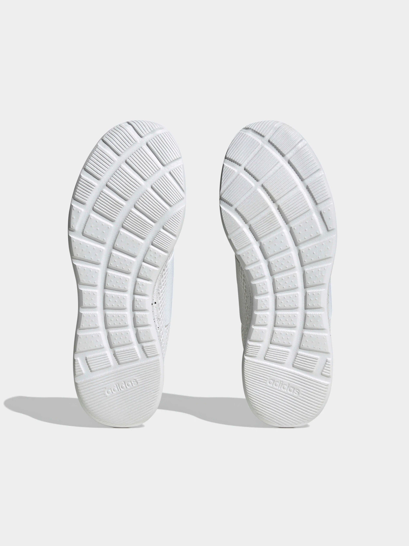 Кроссовки Adidas модель HR0349 Кроссовки Adidas модель HR0349 Фото