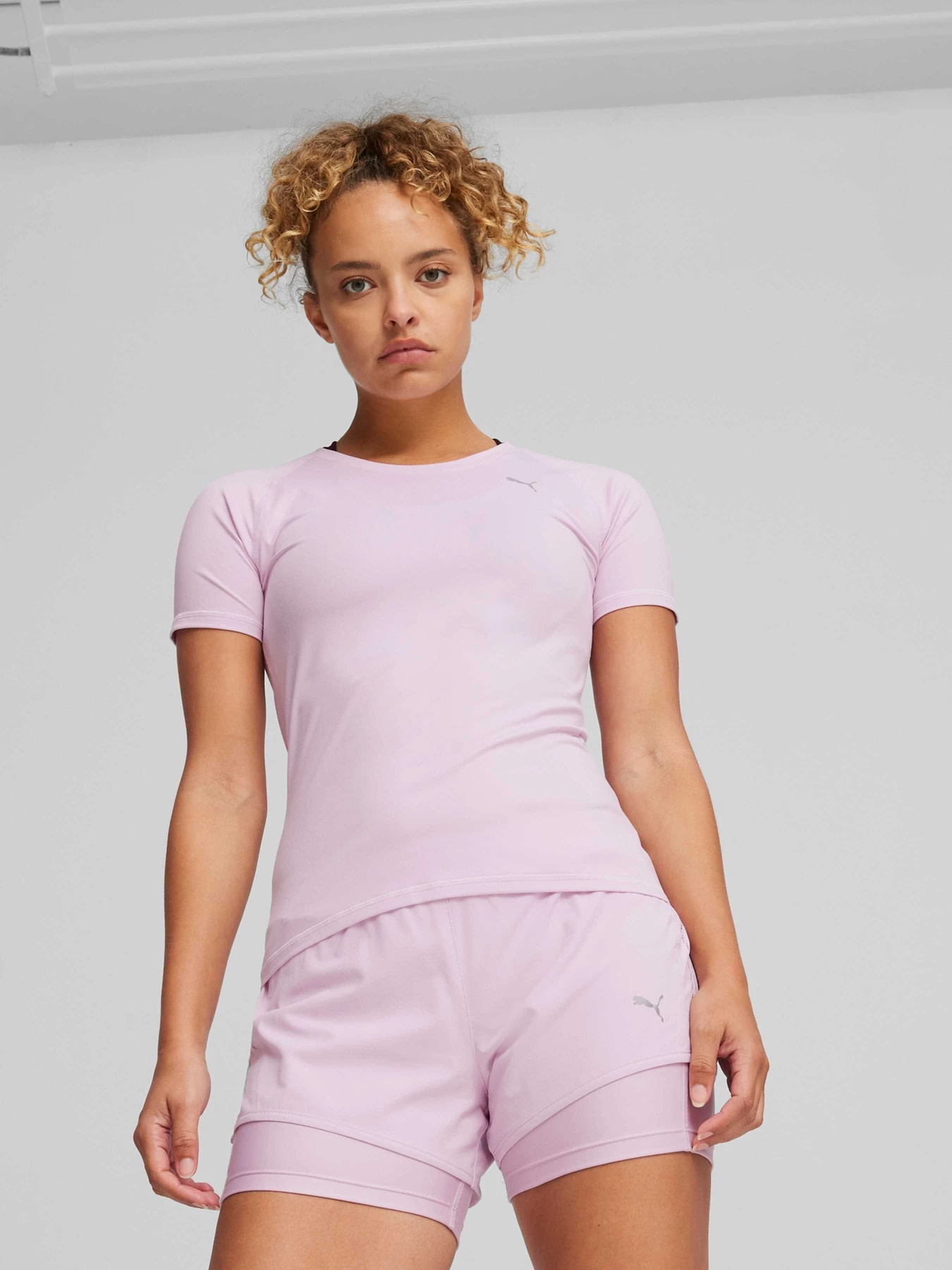 Футболки и поло PUMA Run Cloudspun Ss Tee W модель 524961 Футболки и поло PUMA Run Cloudspun Ss Tee W модель 524961 Фото