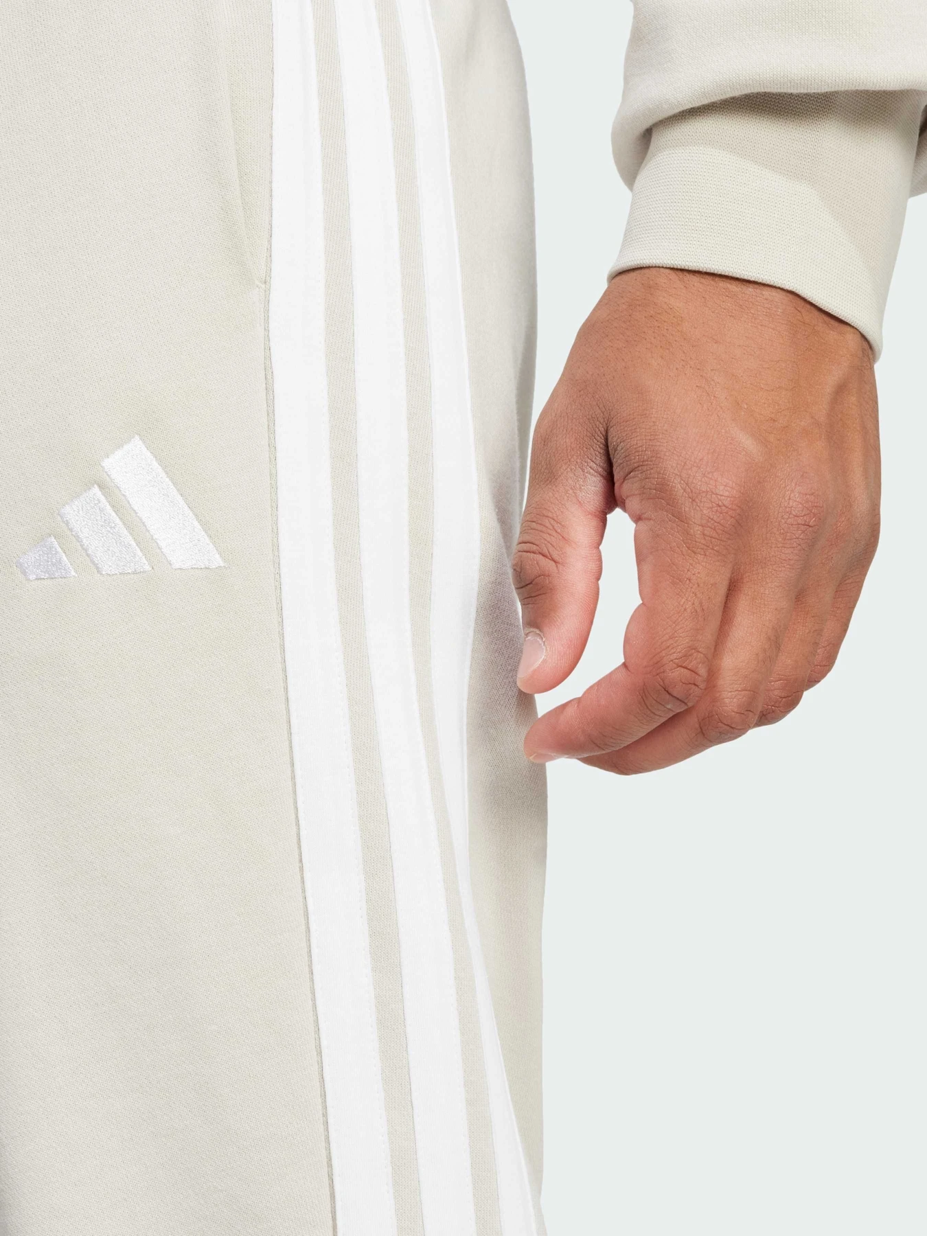 Брюки Adidas модель JE6353 Брюки Adidas модель JE6353 Фото