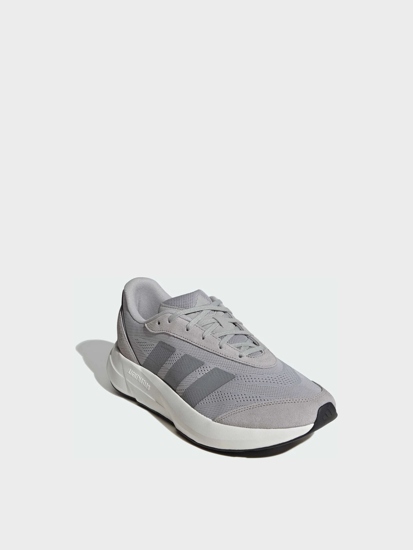 Кроссовки Adidas модель JH9313 Кроссовки Adidas модель JH9313 Фото