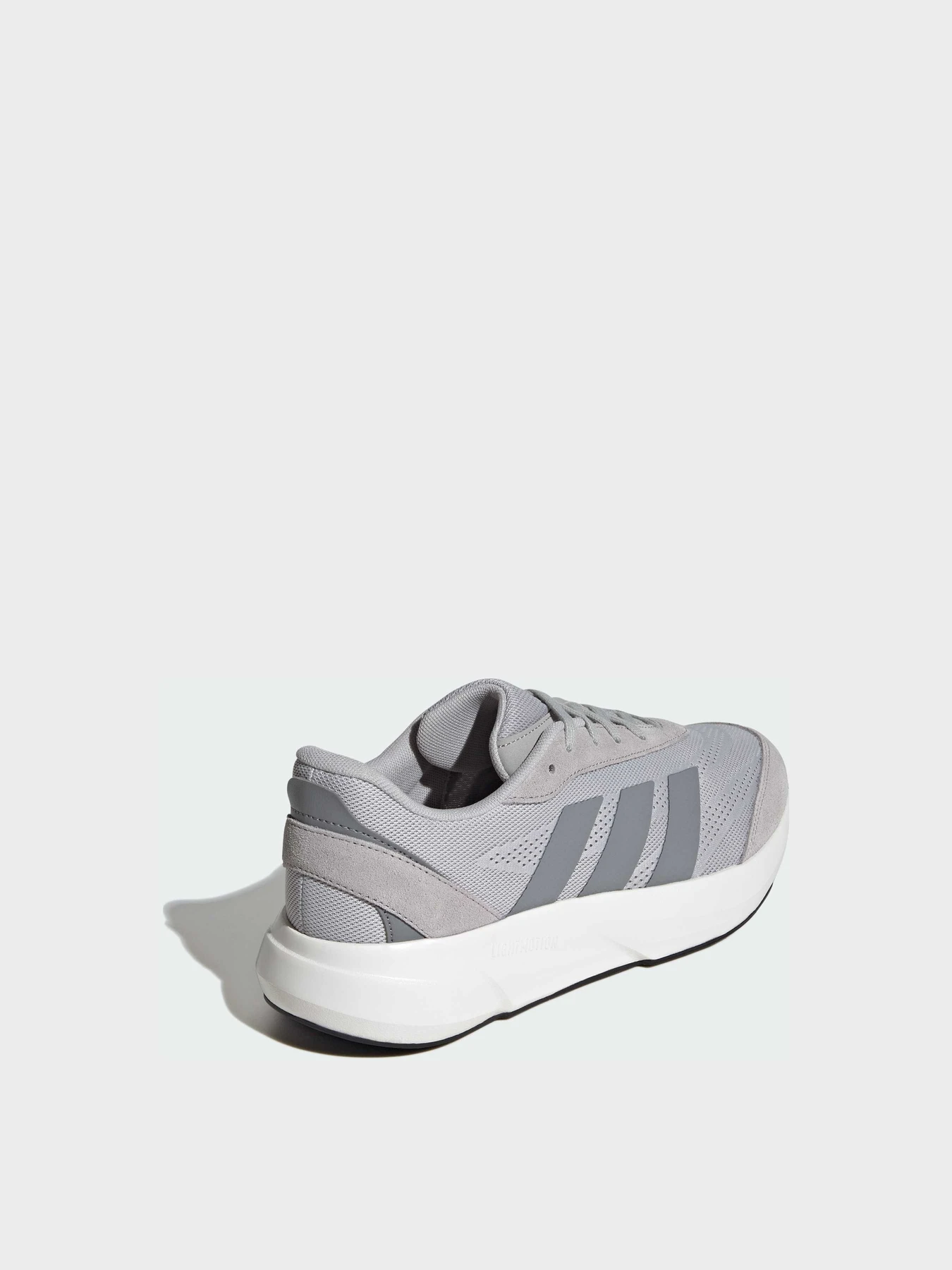 Кроссовки Adidas модель JH9313 Кроссовки Adidas модель JH9313 Фото