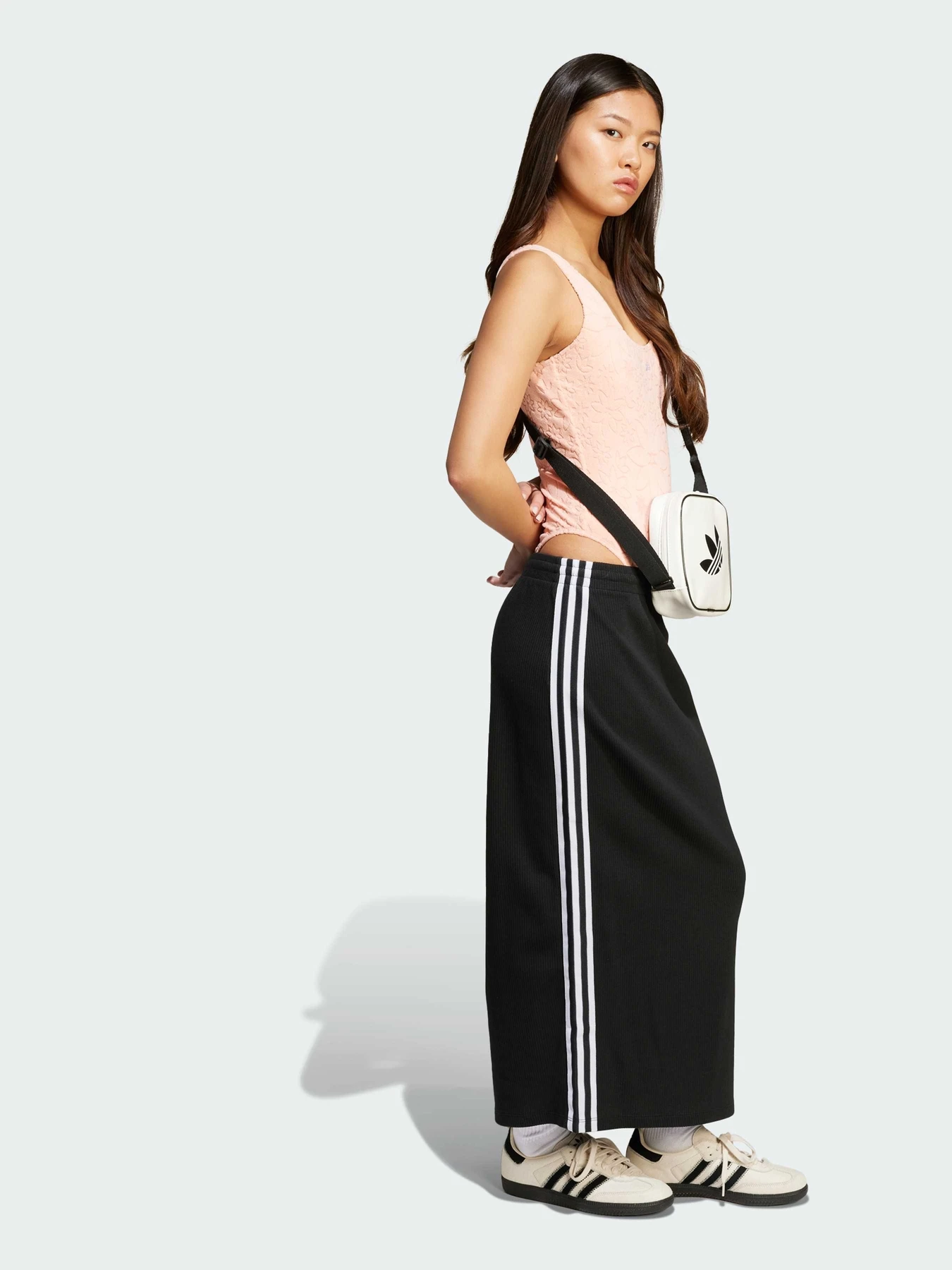 Одежда для пляжа Adidas модель JG1043 Одежда для пляжа Adidas модель JG1043 Фото