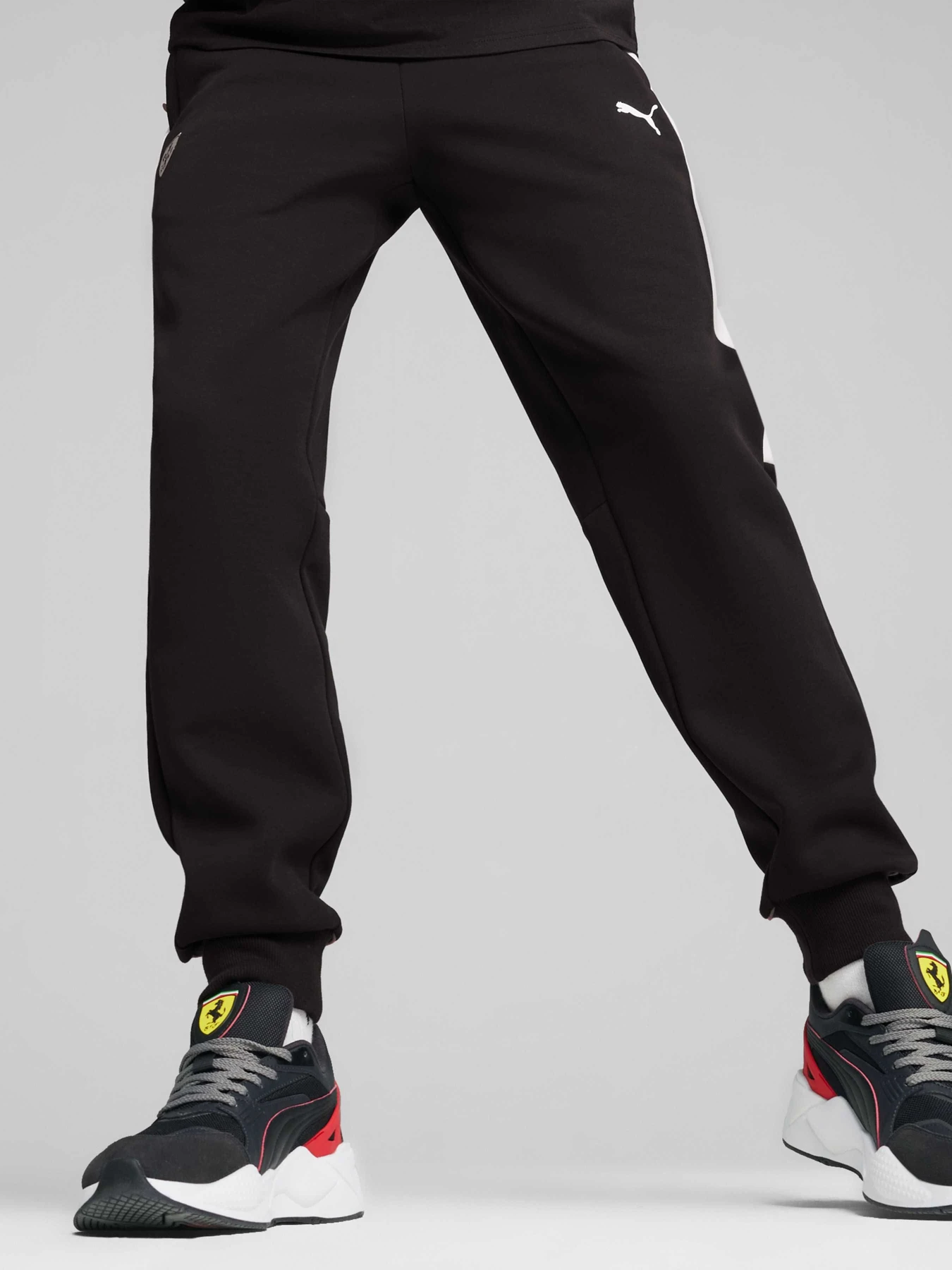 Брюки PUMA Ferrari Race Mt7 Pants модель 623809 Брюки PUMA Ferrari Race Mt7 Pants модель 623809 Фото