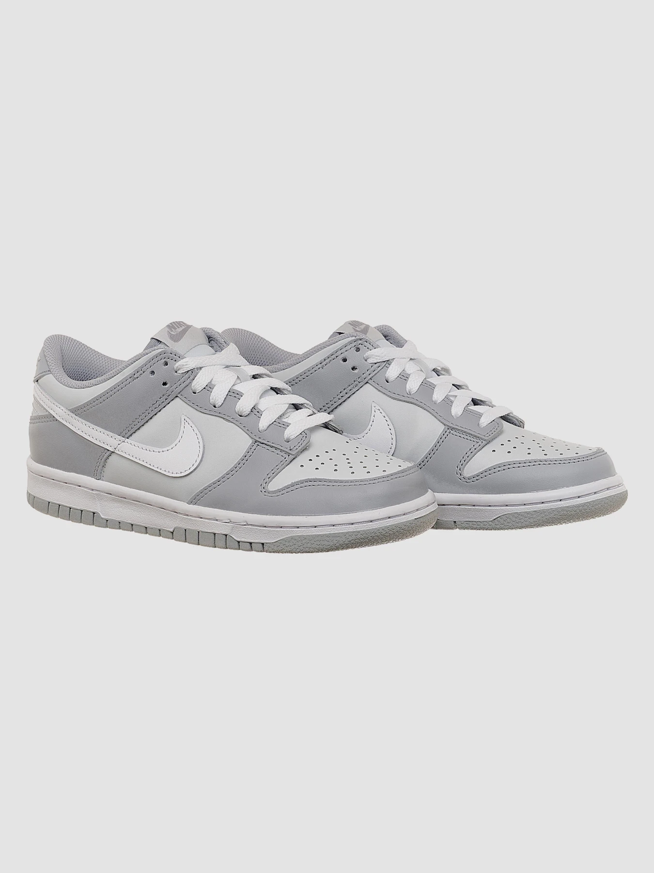 Кросівки NIKE Dunk Low Two-Toned модель DH9765-001 Кросівки NIKE Dunk Low Two-Toned модель DH9765-001 Фото