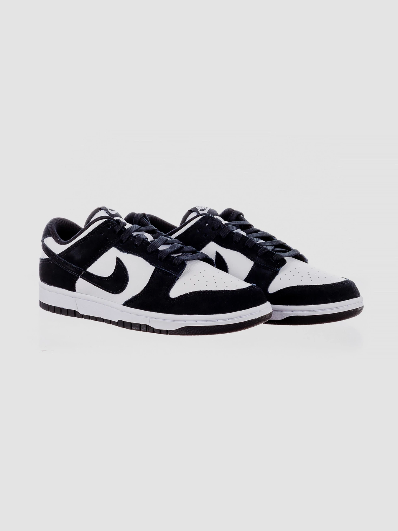 Кросівки NIKE Dunk Low Retro модель FQ8249-100 Кросівки NIKE Dunk Low Retro модель FQ8249-100 Фото