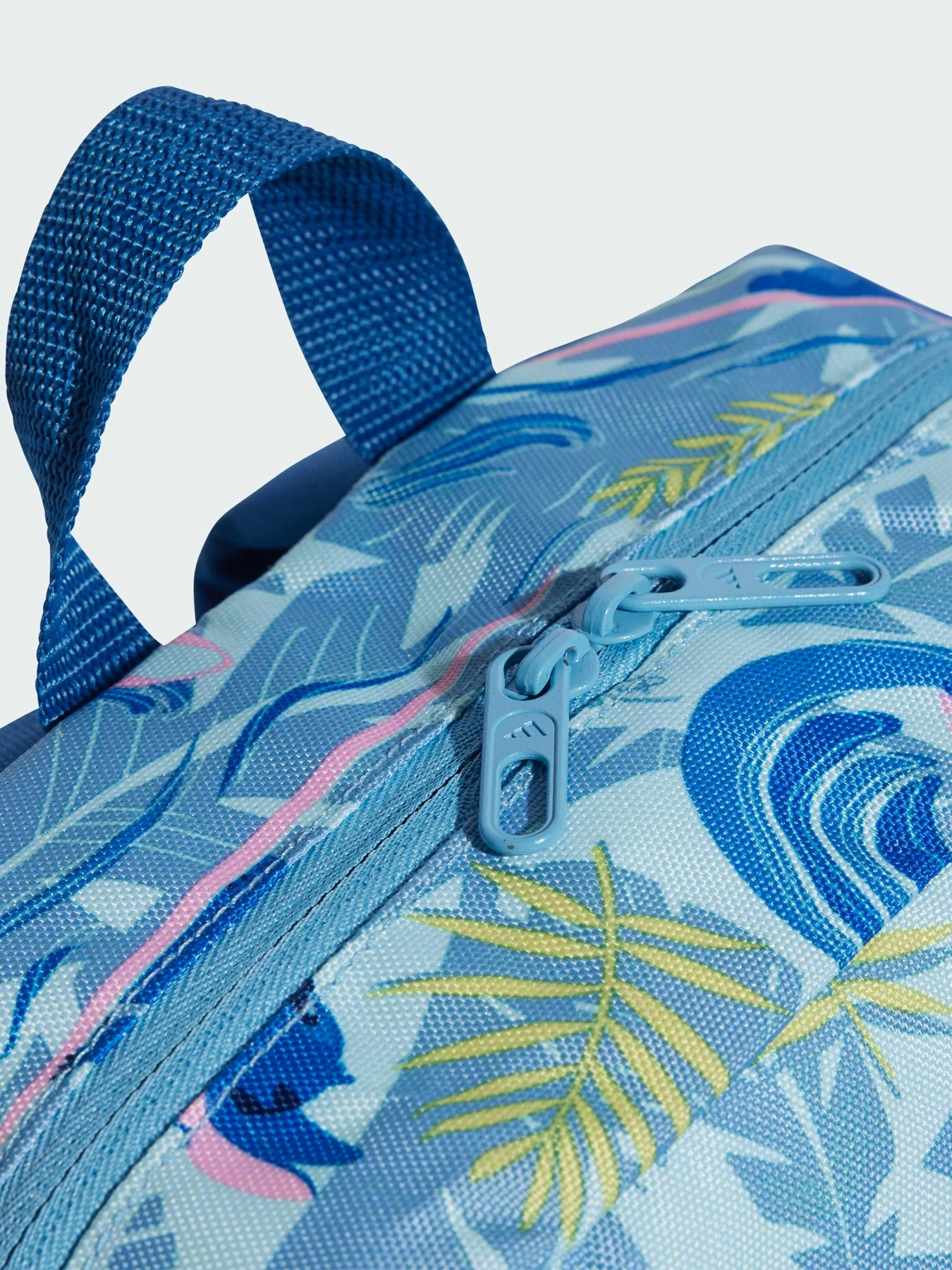 Рюкзаки Adidas x Disney модель JG5866 Рюкзаки Adidas x Disney модель JG5866 Фото