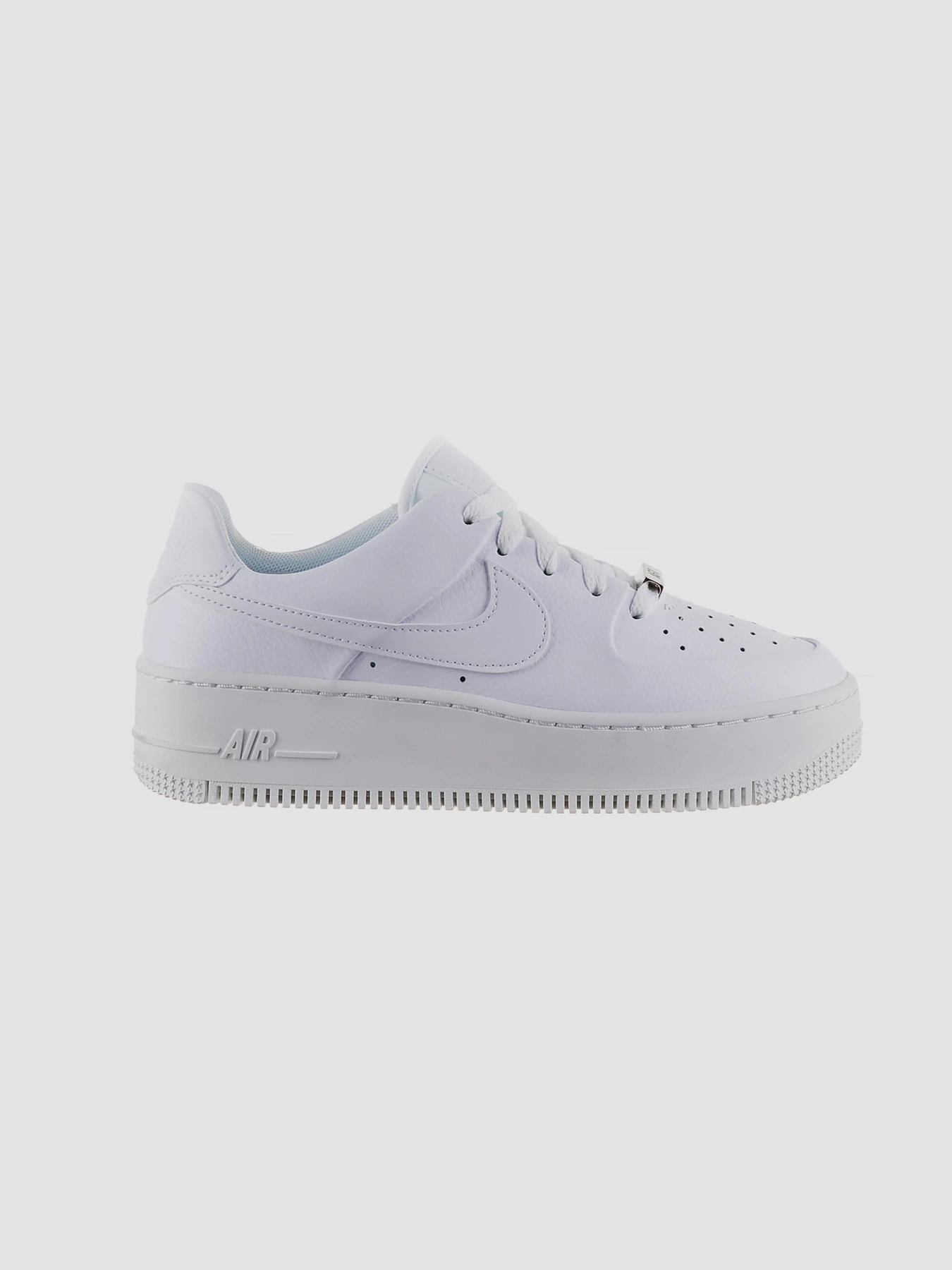 Кросівки NIKE Air Force 1 Sage Low модель AR5339-100 Фото