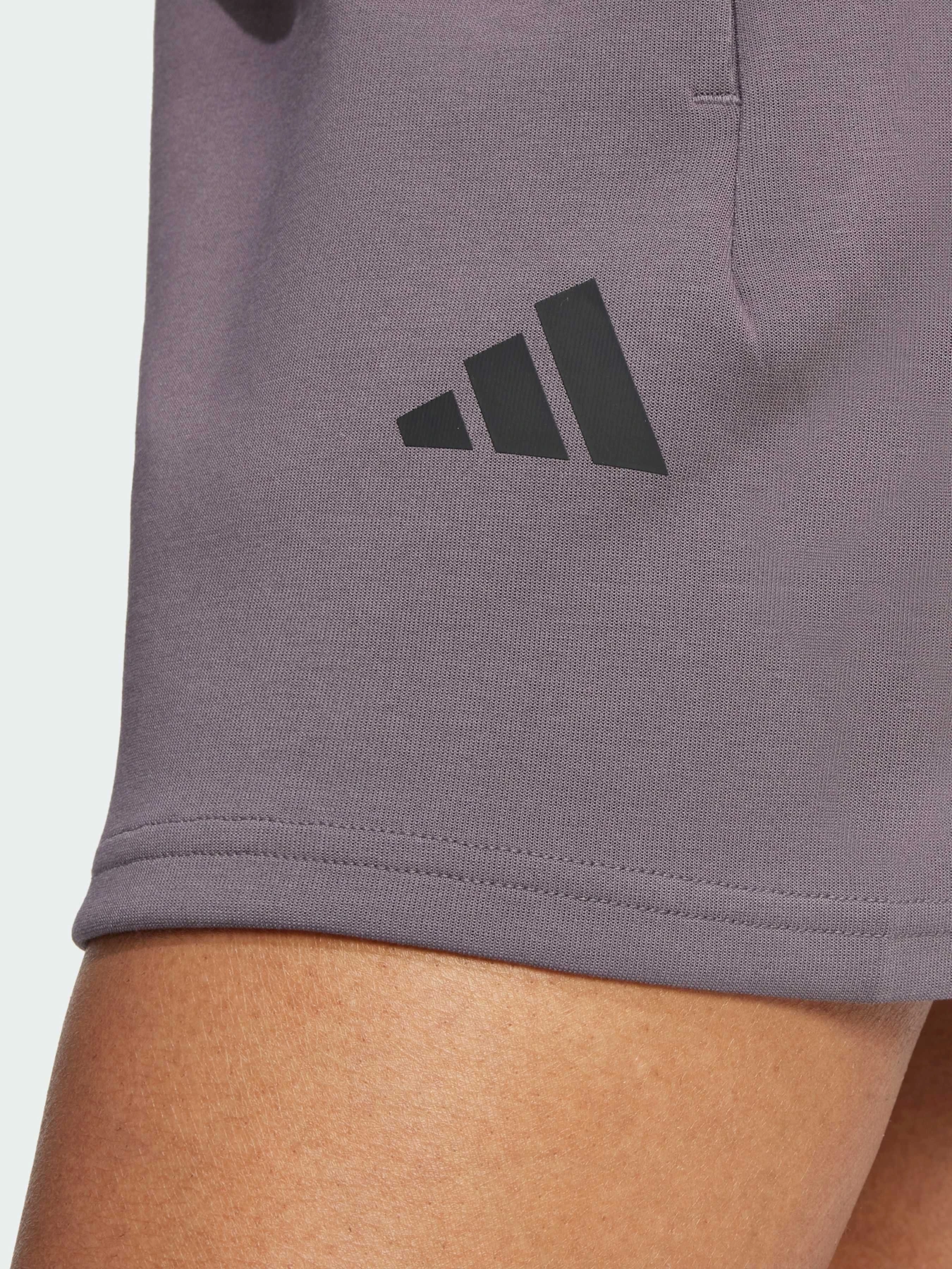 Шорты Adidas модель JE3998 Шорты Adidas модель JE3998 Фото