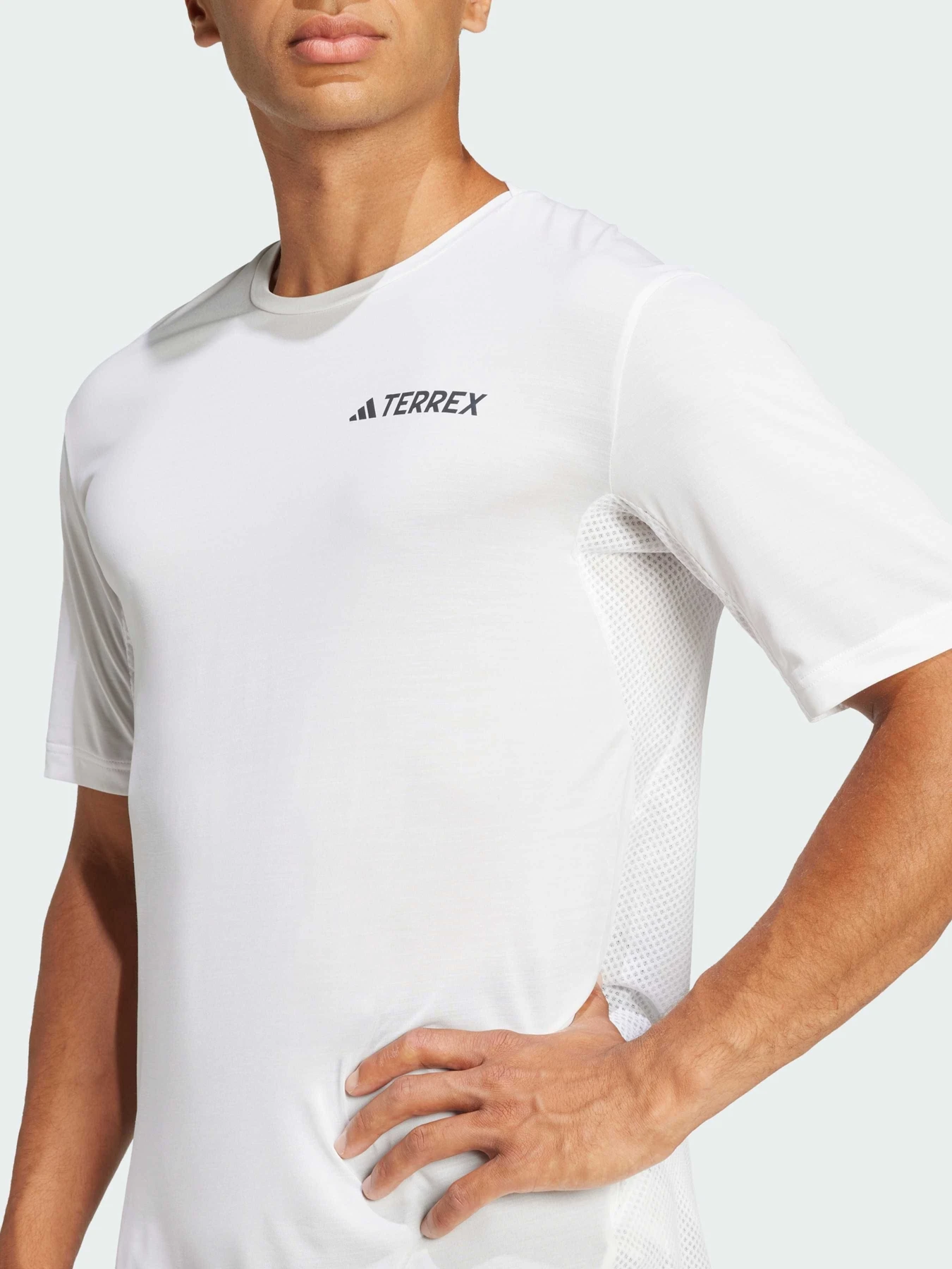 Футболки и поло Adidas Terrex модель JN8134 Футболки и поло Adidas Terrex модель JN8134 Фото