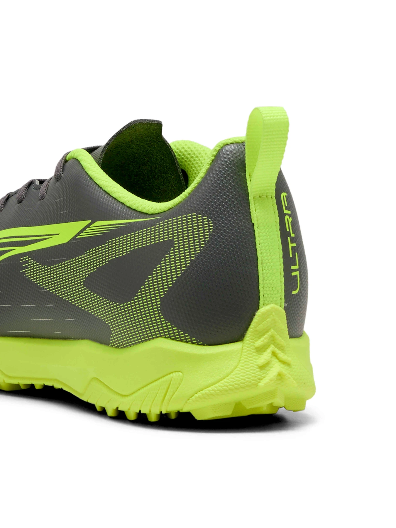 Кросівки PUMA Ultra 5 Play Tt Jr модель 108333 Кросівки PUMA Ultra 5 Play Tt Jr модель 108333 Фото