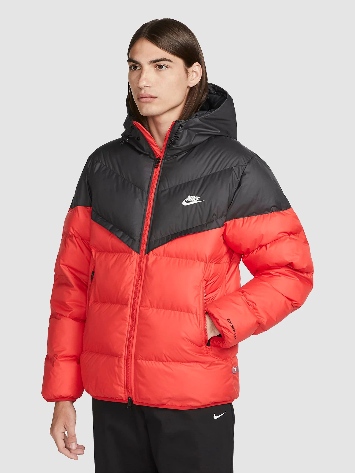 Куртки и дубленки NIKE Storm-Fit Windrunner Primaloft модель FB8185-011 Фото