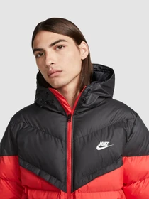 Куртки и дубленки NIKE Storm-Fit Windrunner Primaloft модель FB8185-011 Фото
