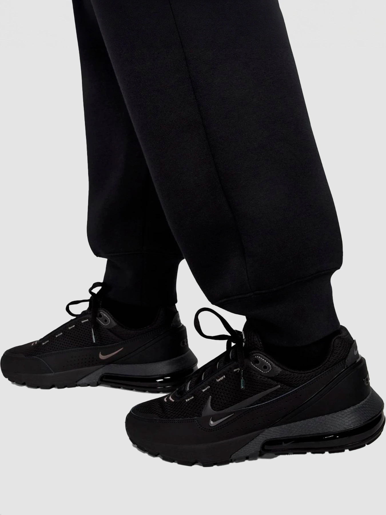 Брюки NIKE M Tch Flc Pant модель FZ7593-010 Брюки NIKE M Tch Flc Pant модель FZ7593-010 Фото