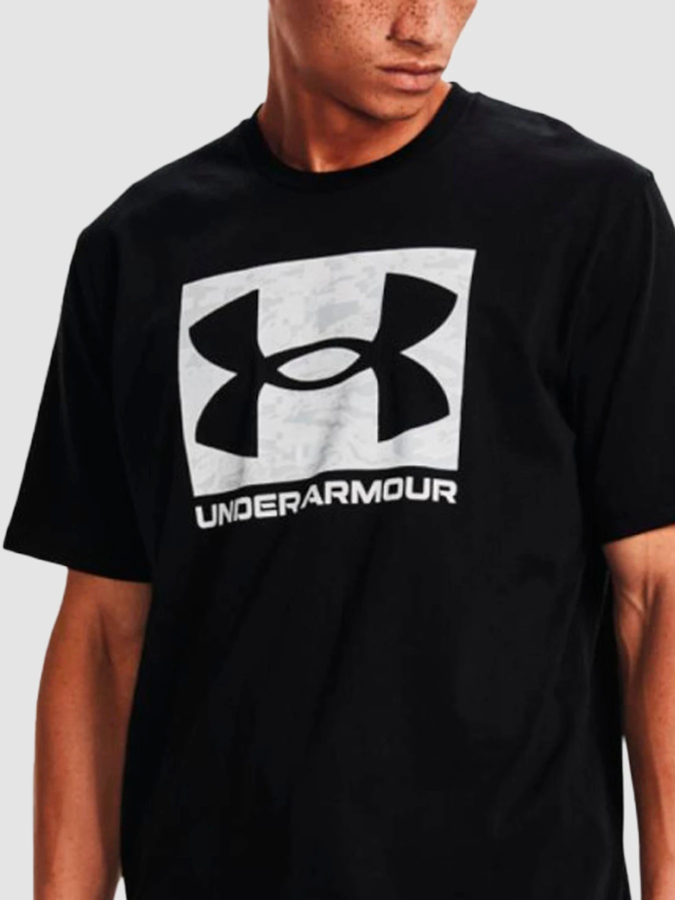Футболки и поло Under Armour Abc Camo Boxed Logo модель 1361673-001 Футболки и поло Under Armour Abc Camo Boxed Logo модель 1361673-001 Фото