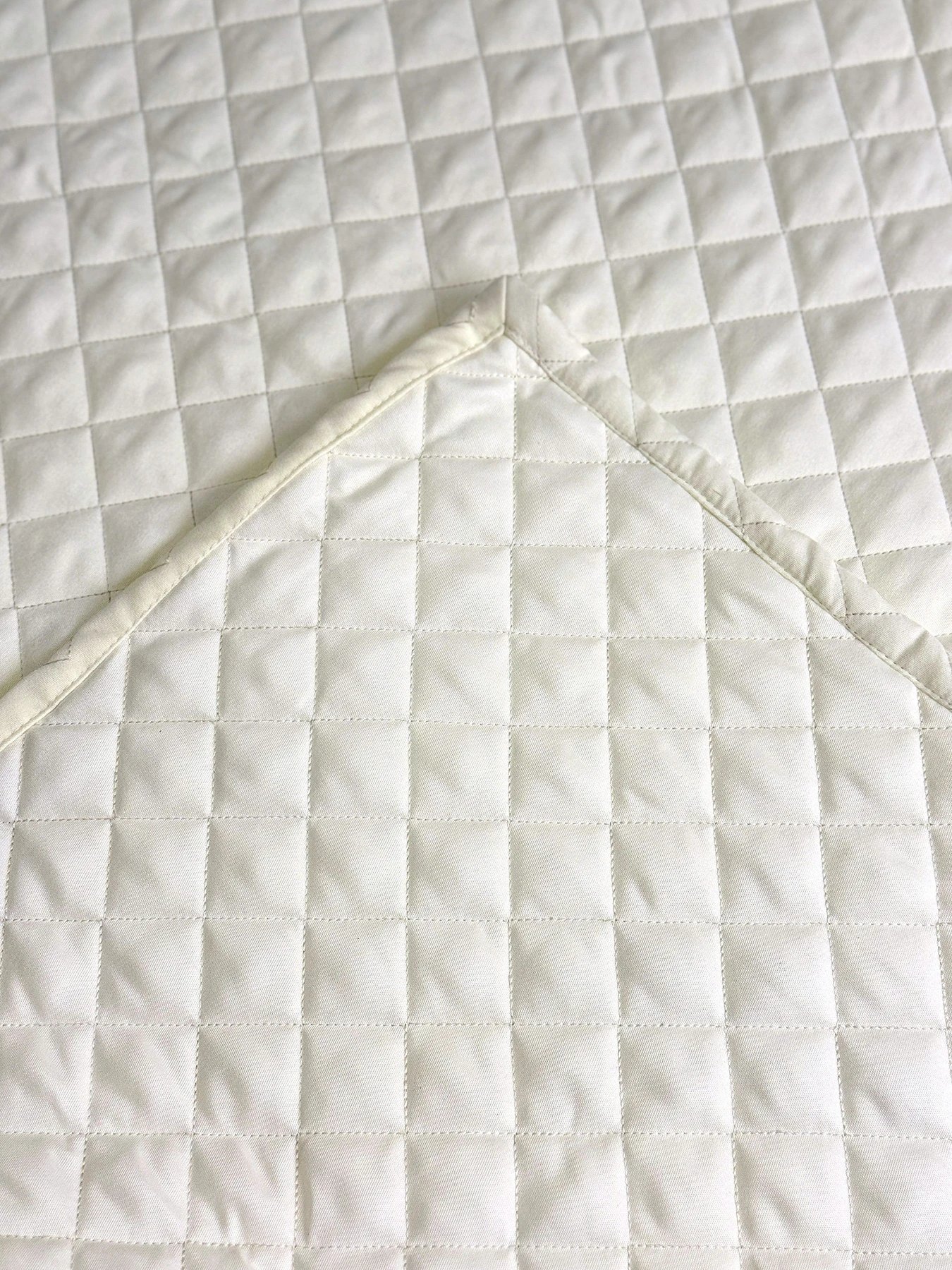 Покрывало декоративное антиаллергенное молочного цвета Cream White Ecotton модель 25175 Покрывало декоративное антиаллергенное молочного цвета Cream White Ecotton модель 25175 Фото