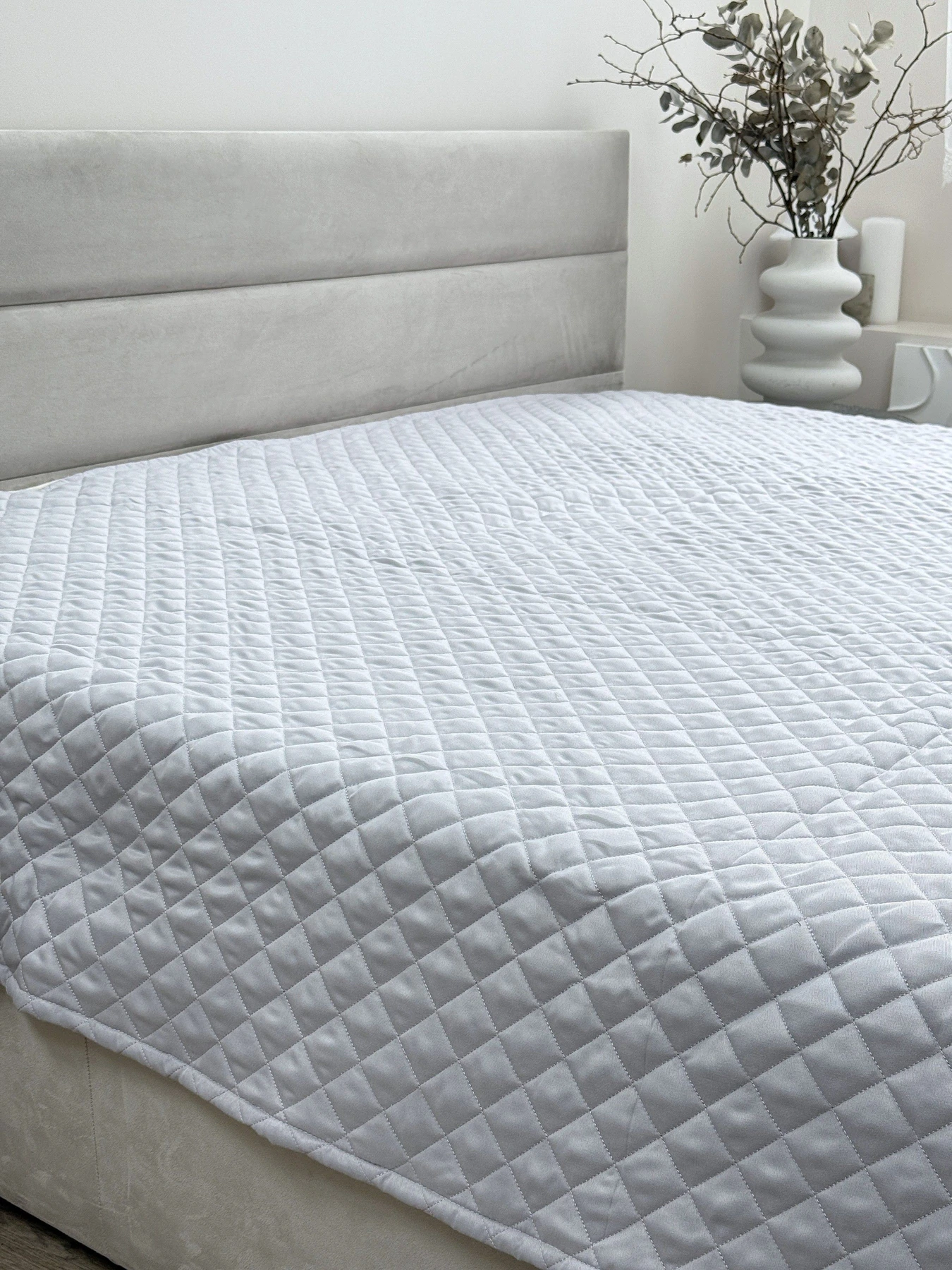 Покрывало декоративное антиаллергенное серого цвета Light Grey Ecotton модель 25183 Покрывало декоративное антиаллергенное серого цвета Light Grey Ecotton модель 25183 Фото