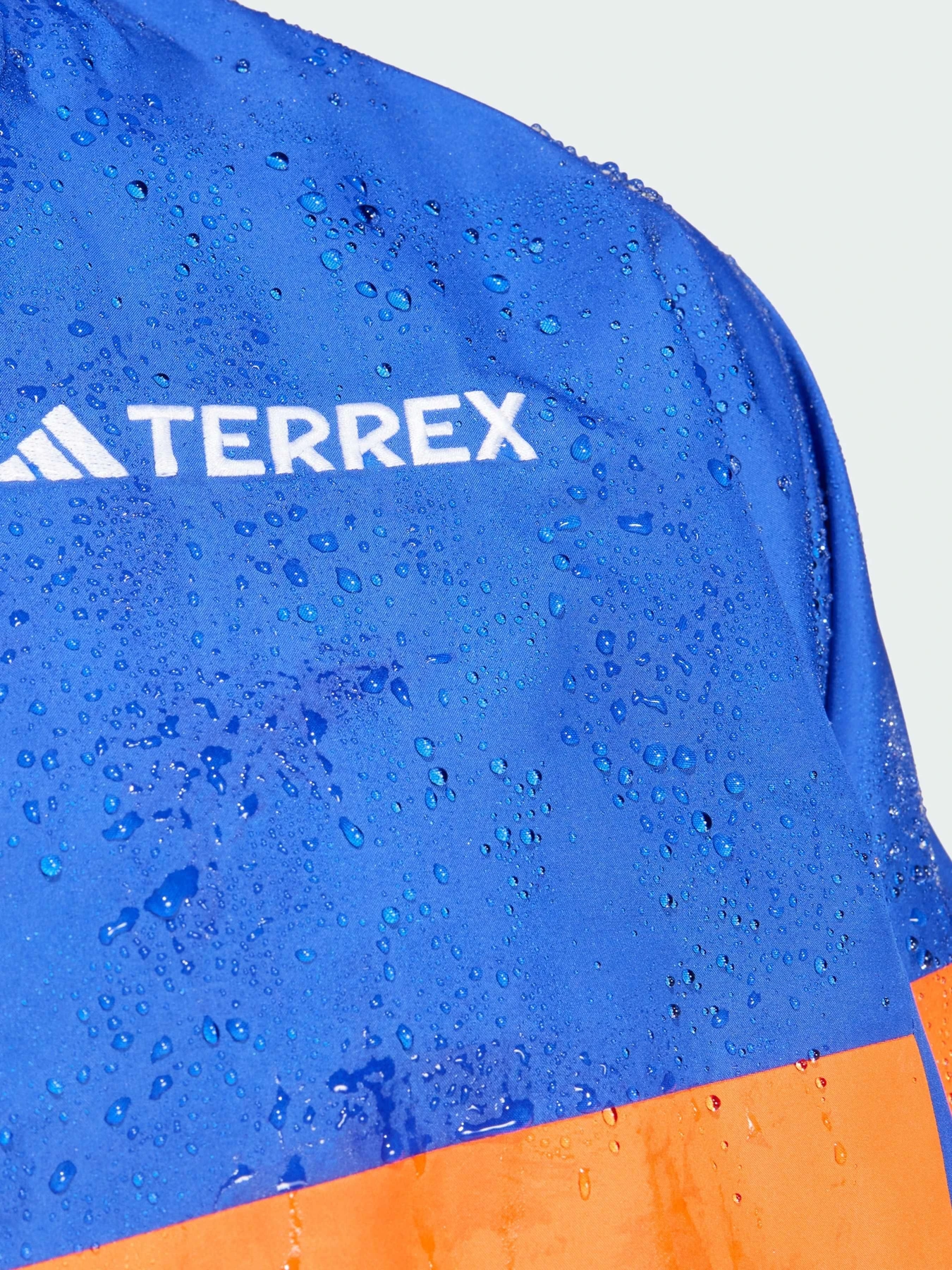 Куртки и дубленки Adidas Terrex модель JD8348 Куртки и дубленки Adidas Terrex модель JD8348 Фото